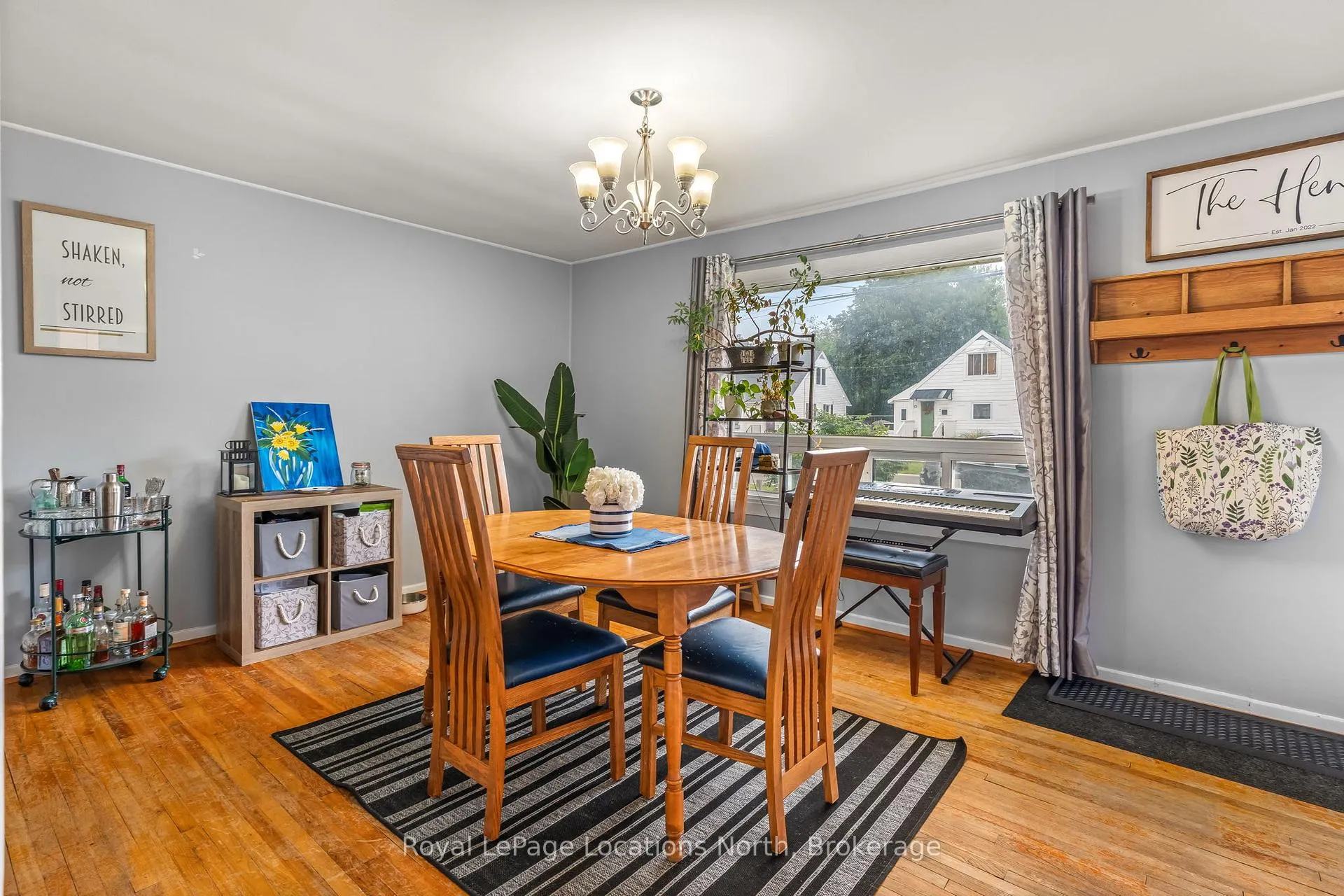 Photo 8 of 520 Maple Street, Collingwood — HOMEH