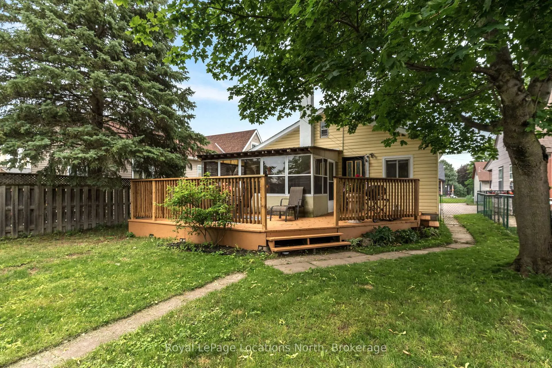 Photo 33 of 520 Maple Street, Collingwood — HOMEH