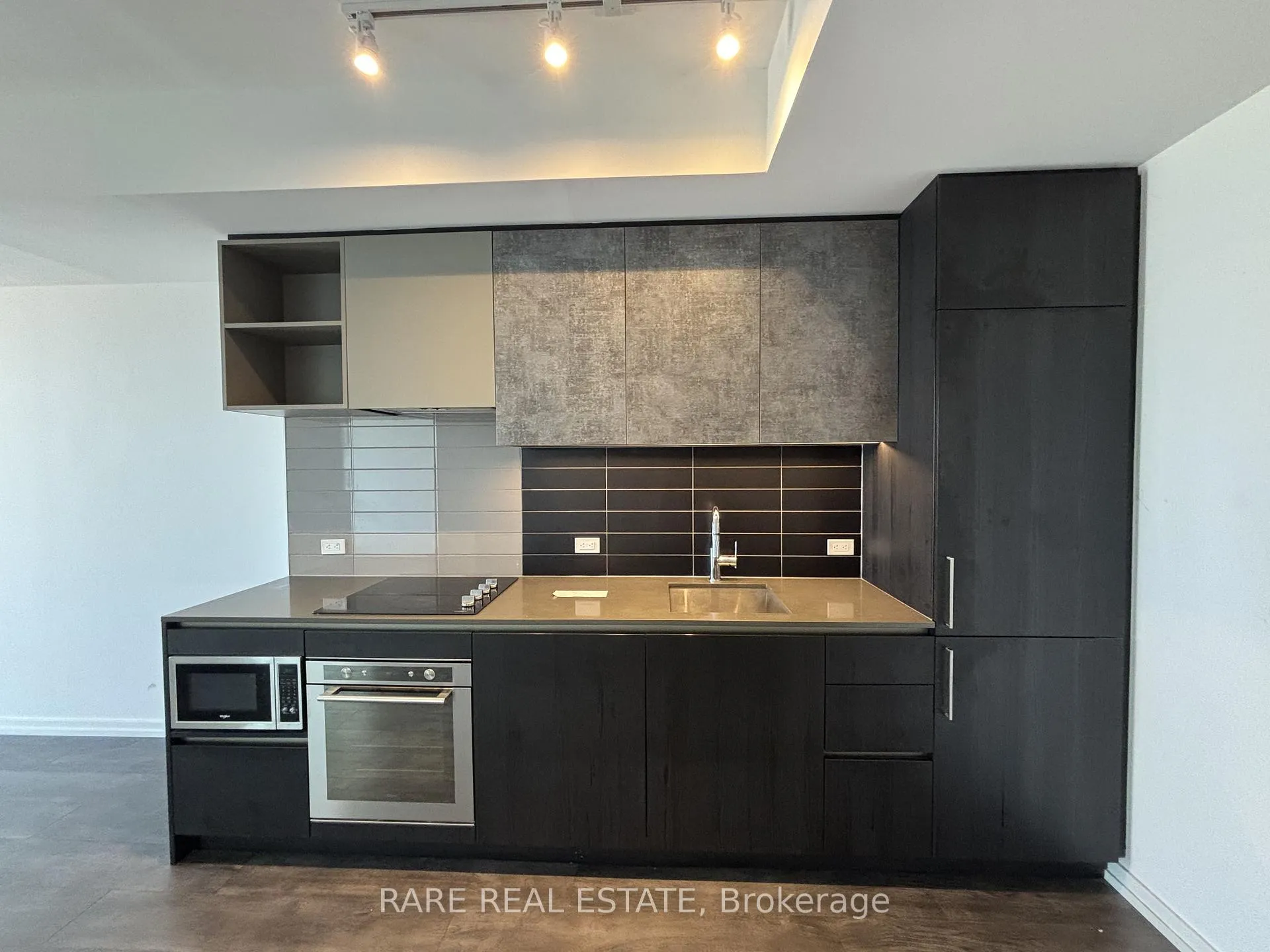 Front of Unit 3102, 1000 Portage Parkway