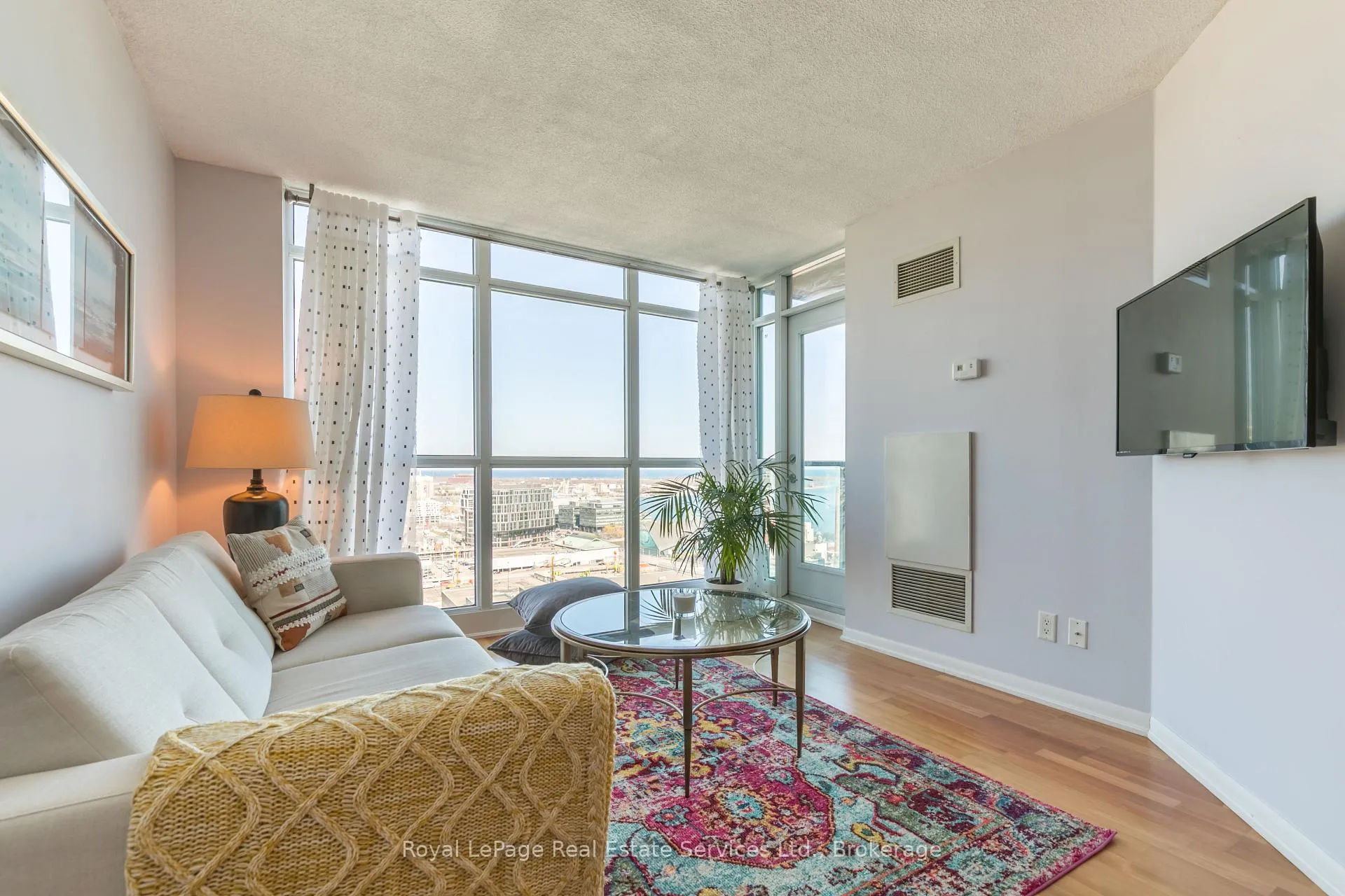 Photo 3 of Unit 2907, 18 Yonge Street, Toronto, Waterfront Communities — HOMEH