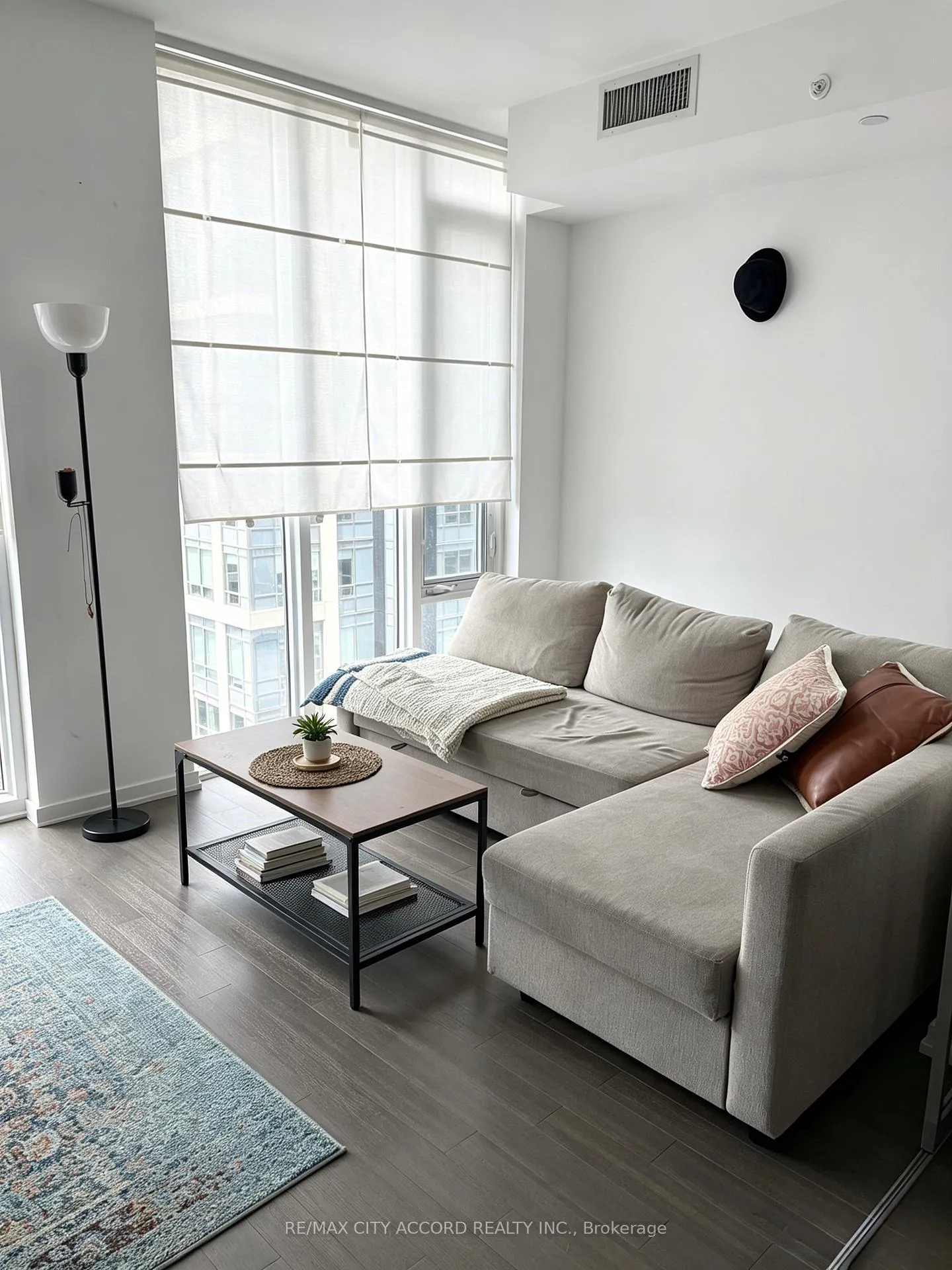 Photo 2 of Unit 2010, 101 Peter Street, Toronto, Waterfront Communities — HOMEH