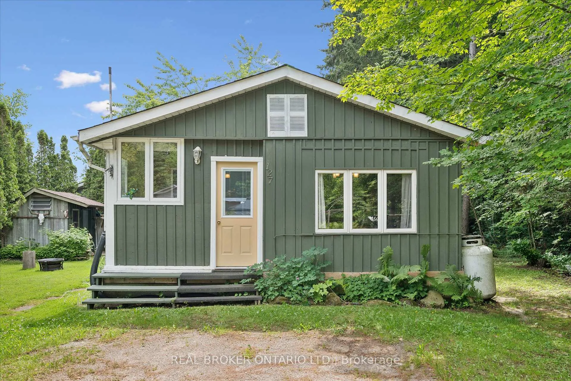 Photo of 127 Cedar Crescent