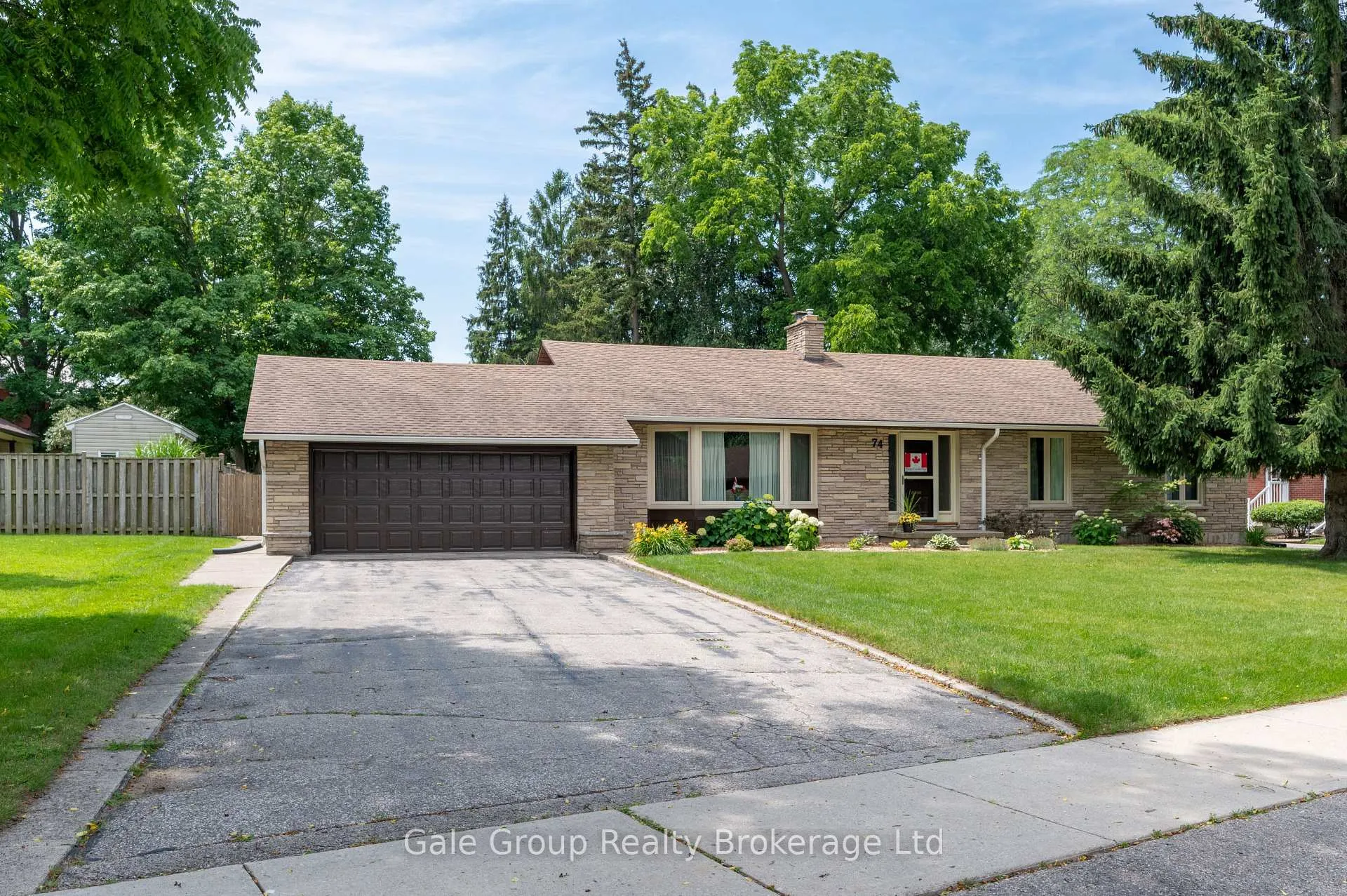 Photo 2 of 74 Pine Street W, Aylmer — HOMEH