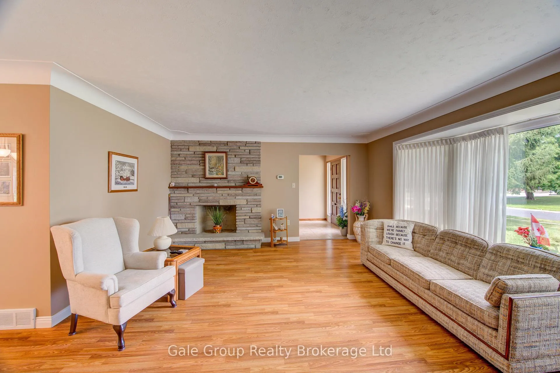 Photo 10 of 74 Pine Street W, Aylmer — HOMEH