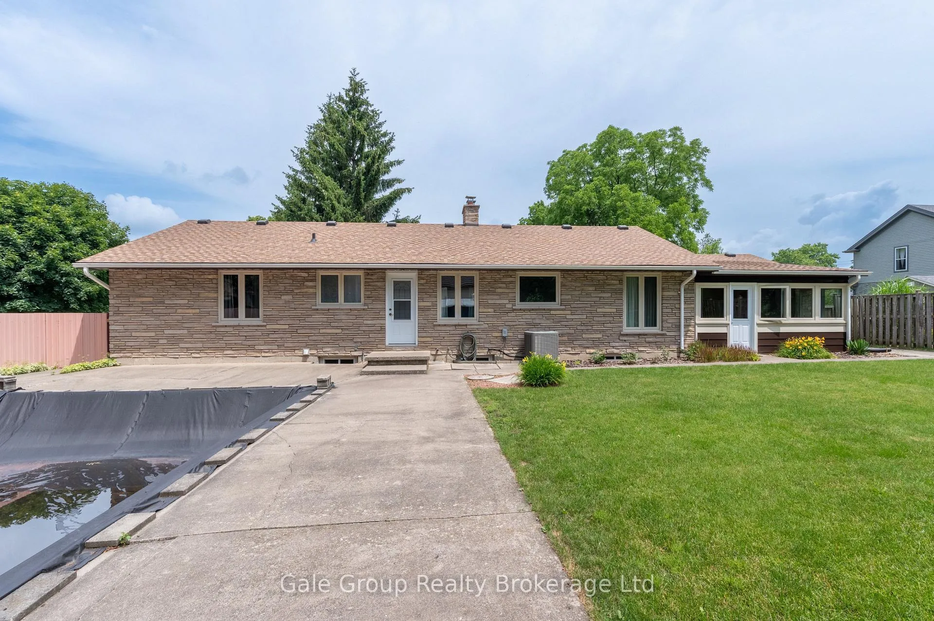 Photo 46 of 74 Pine Street W, Aylmer — HOMEH