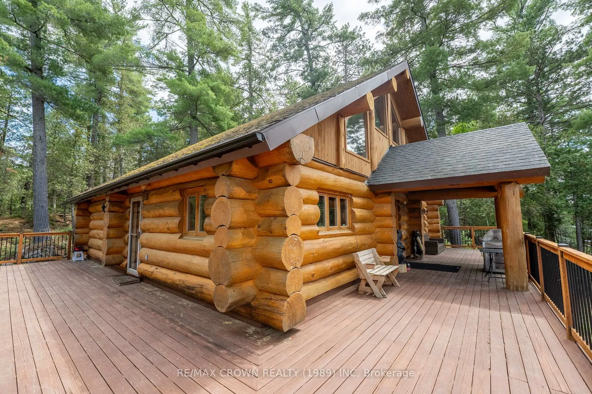 Front of 28 Cassels Lake C Island