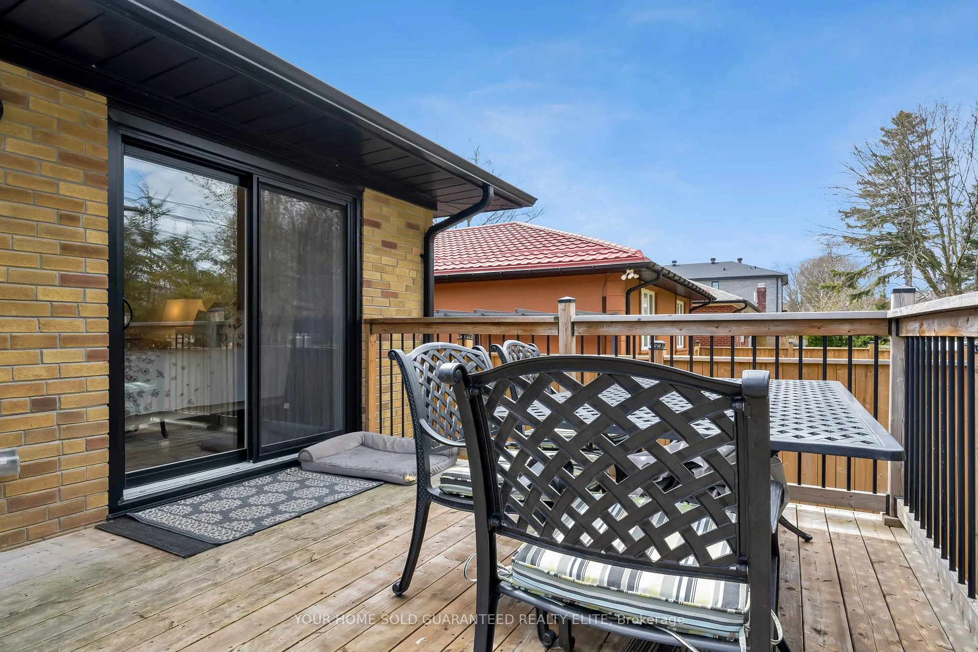 Photo 27 of 22 North Heights Road, Etobicoke, Princess-Rosethorn — HOMEH
