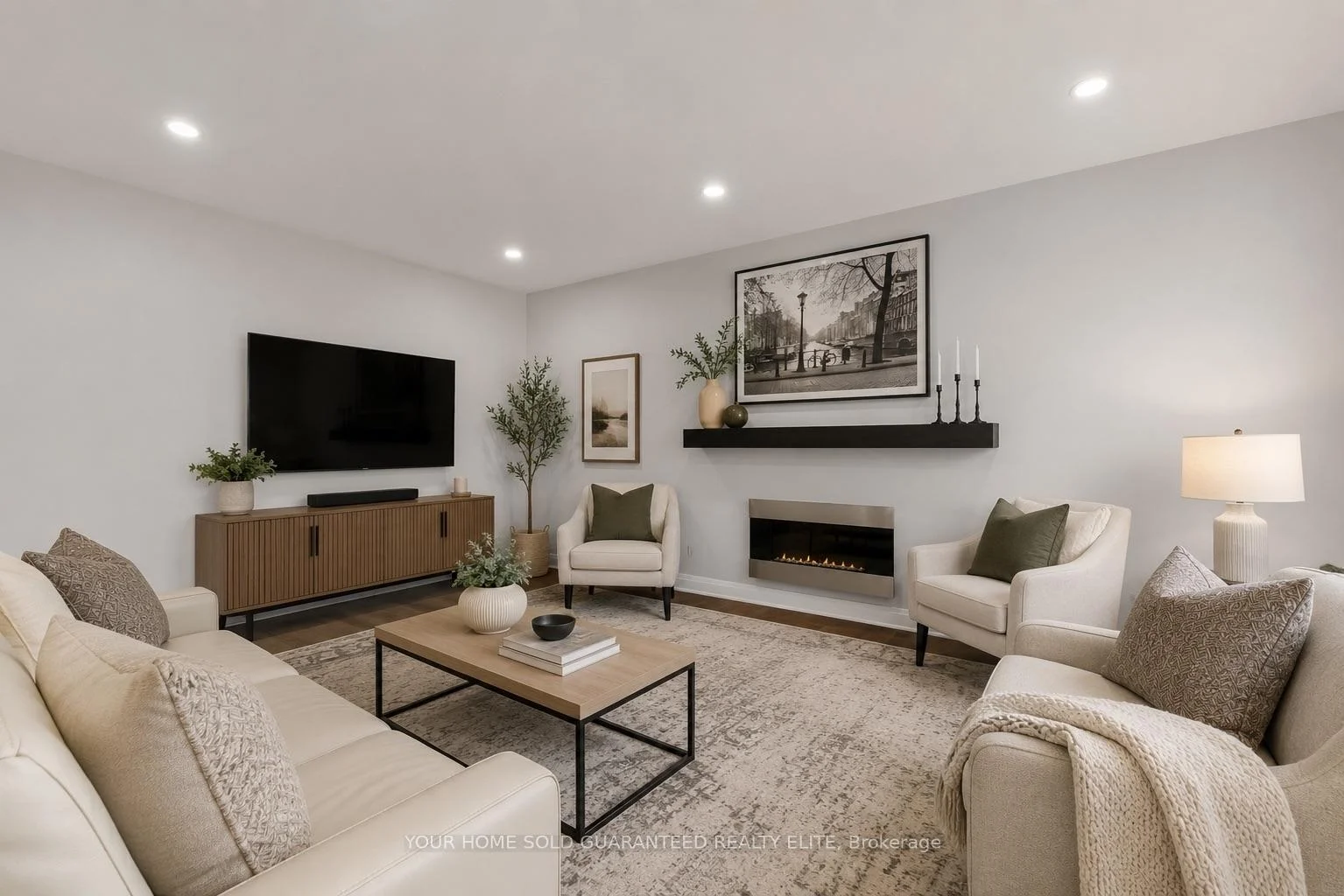 Photo 4 of 22 North Heights Road, Etobicoke, Princess-Rosethorn — HOMEH