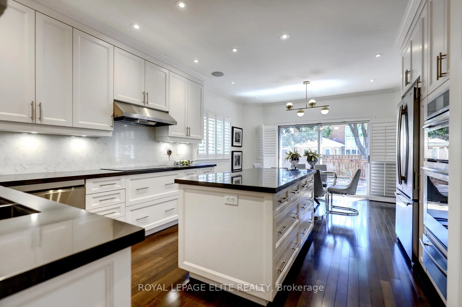 Photo 12 of 1019 Skyvalley Crescent, Oakville, West Oak Trails — HOMEH