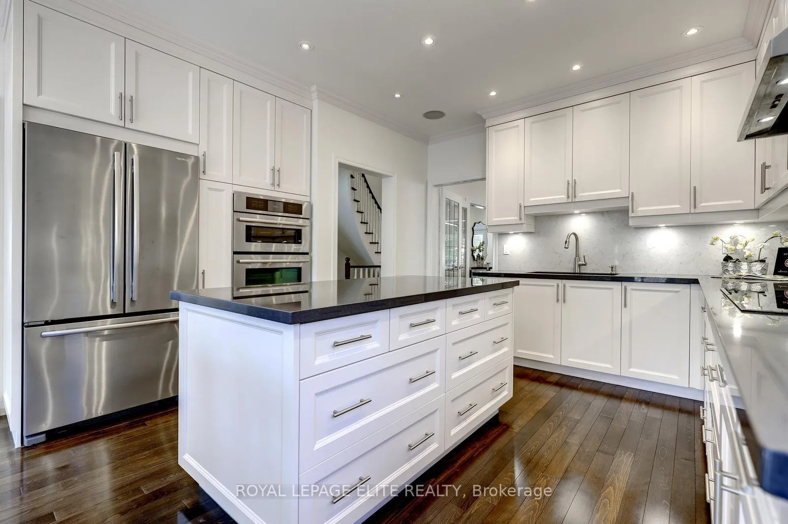 Photo 16 of 1019 Skyvalley Crescent, Oakville, West Oak Trails — HOMEH