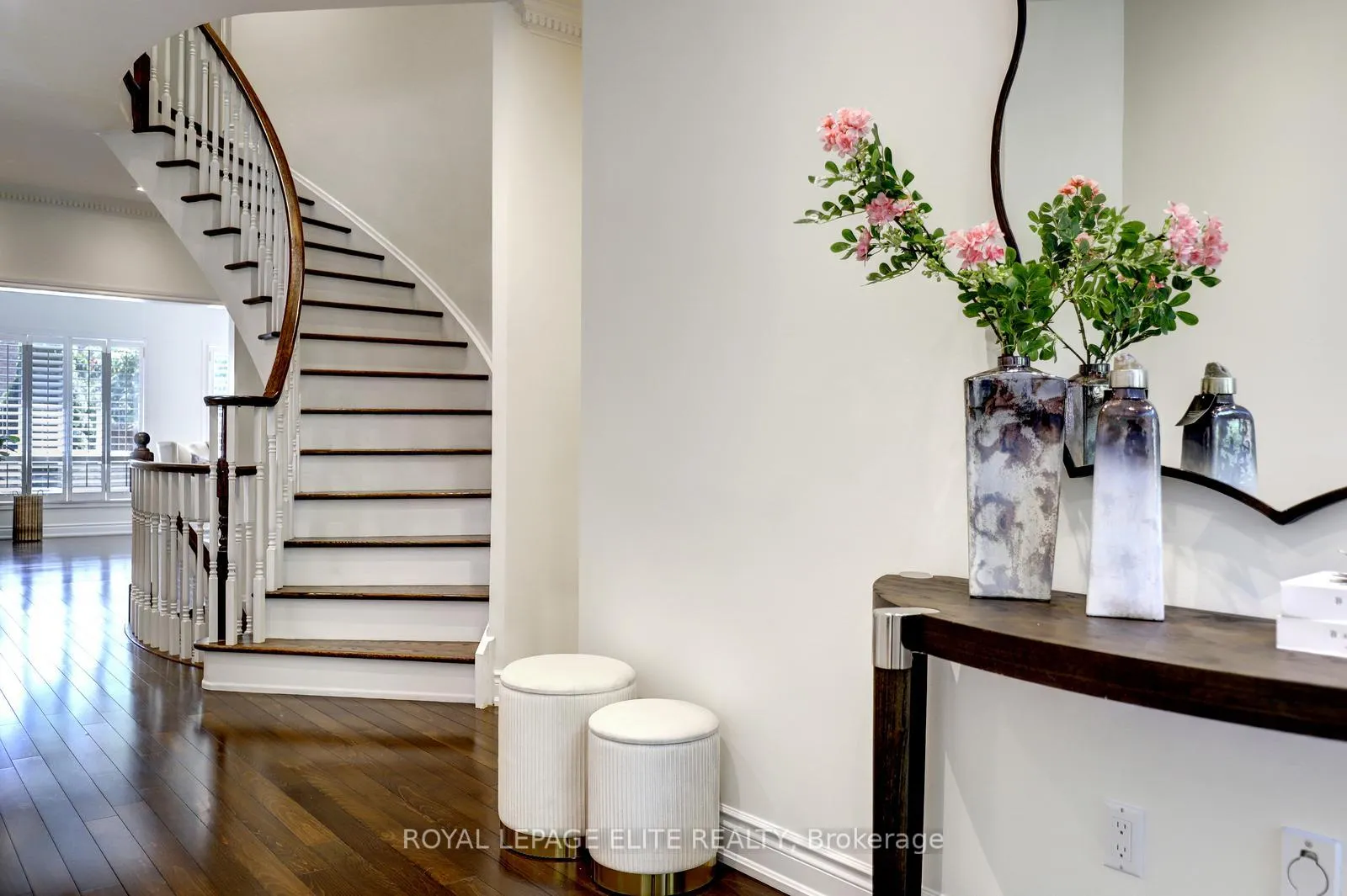 Photo 26 of 1019 Skyvalley Crescent, Oakville, West Oak Trails — HOMEH