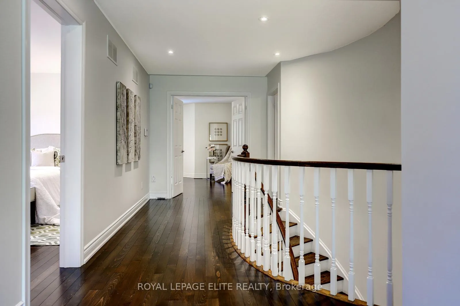 Photo 27 of 1019 Skyvalley Crescent, Oakville, West Oak Trails — HOMEH
