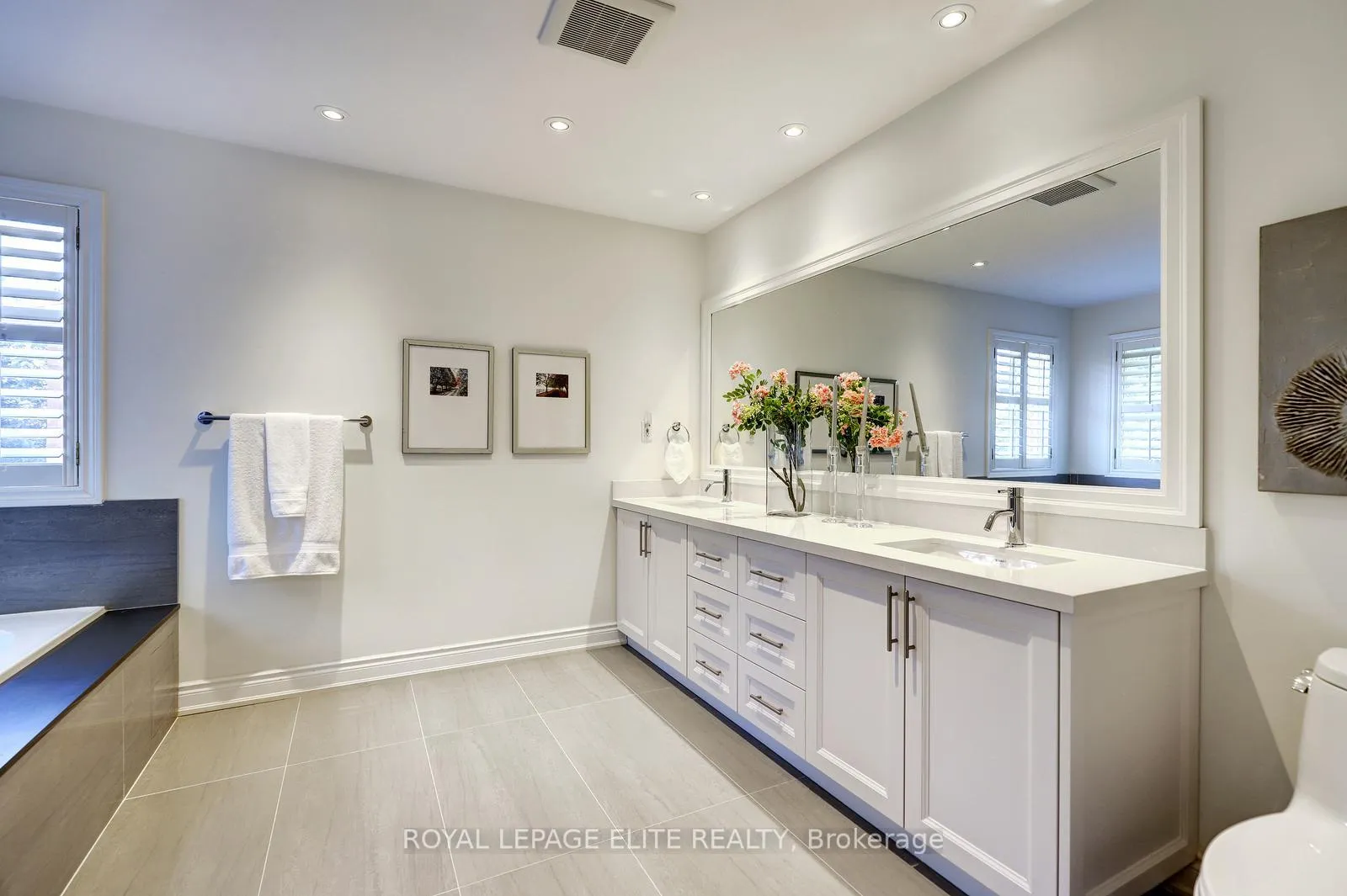 Photo 30 of 1019 Skyvalley Crescent, Oakville, West Oak Trails — HOMEH