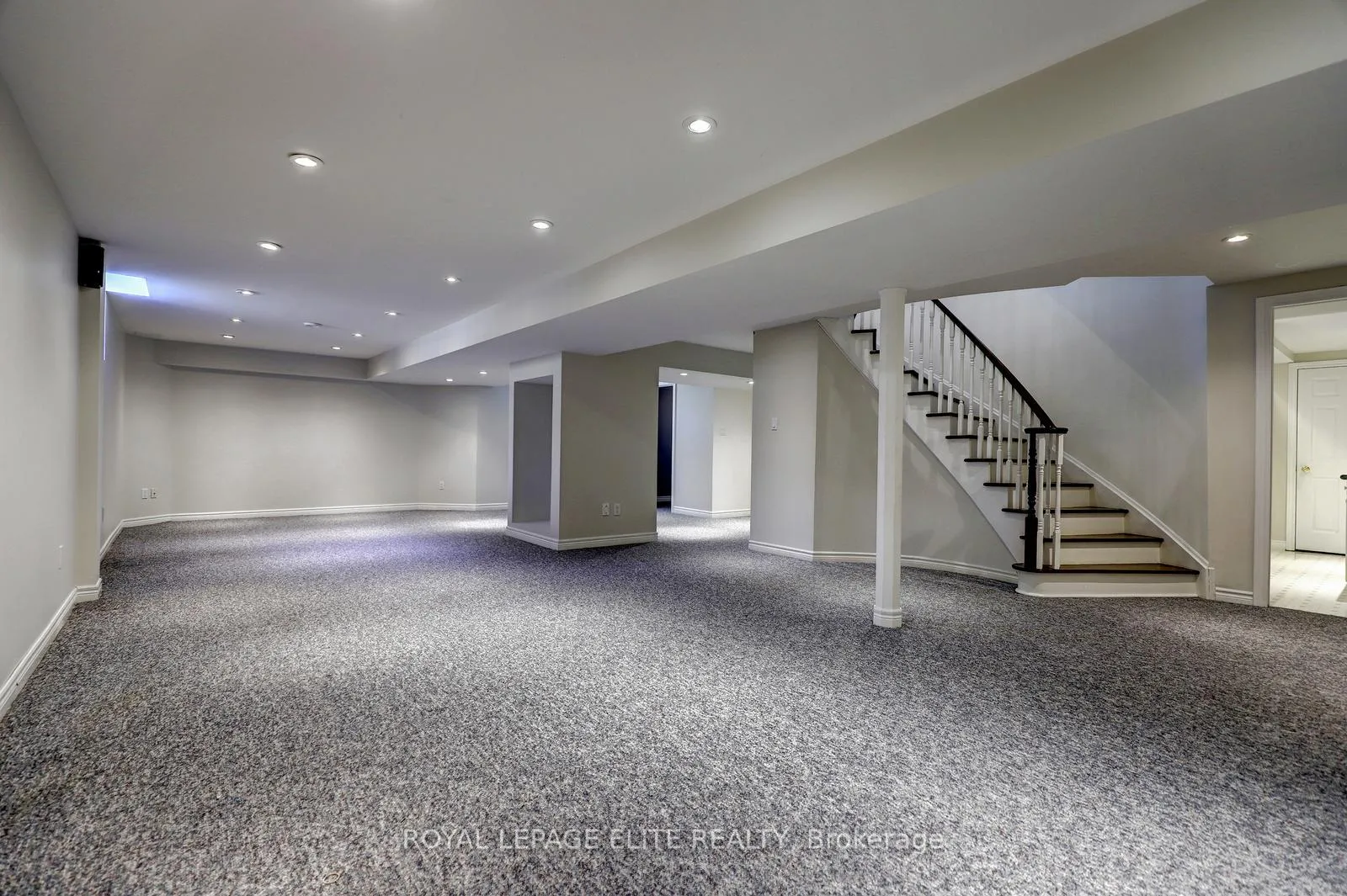 Photo 47 of 1019 Skyvalley Crescent, Oakville, West Oak Trails — HOMEH