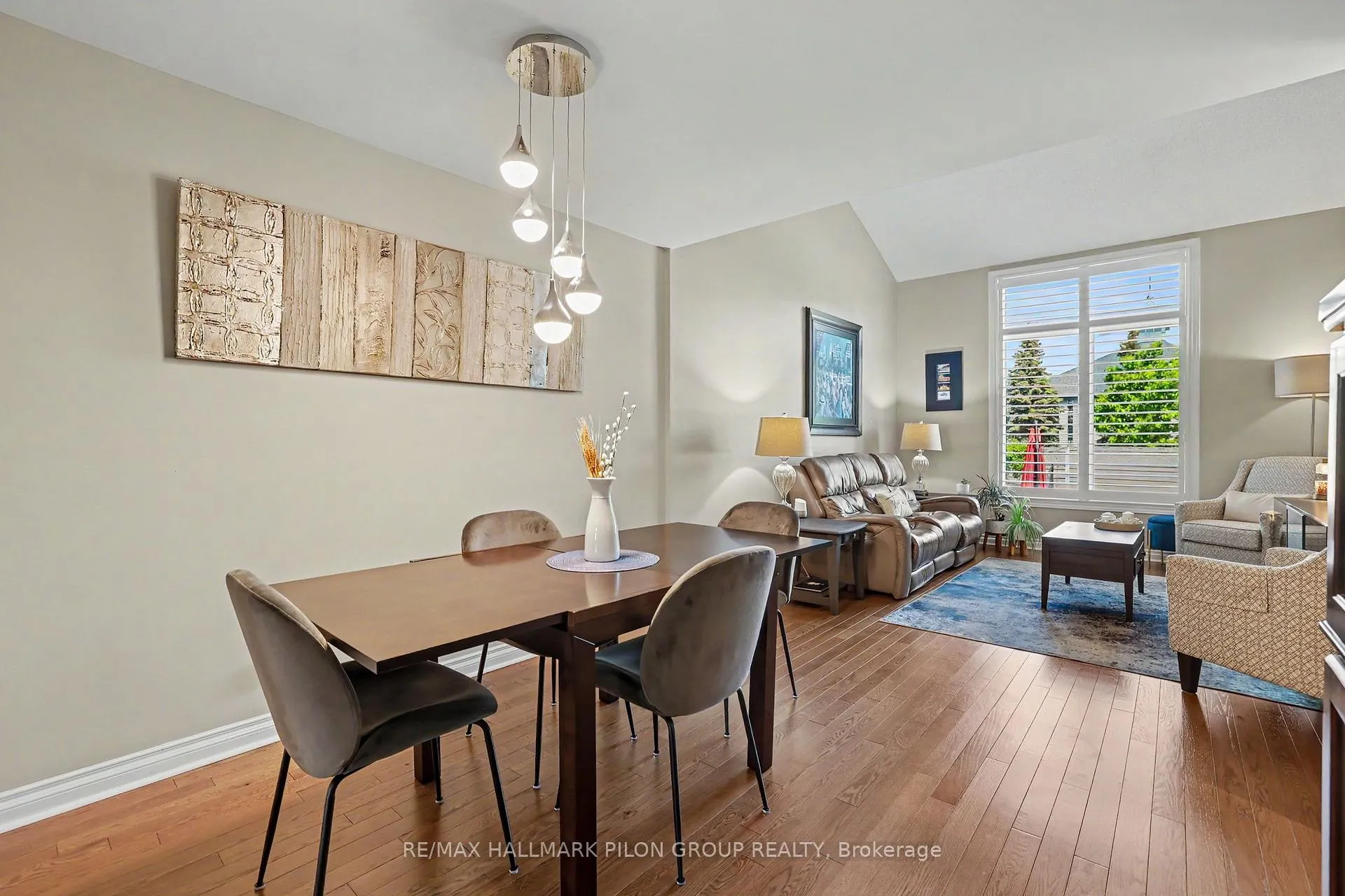 Photo 5 of 1075 Marchant Drive, Ottawa, Avalon East — HOMEH