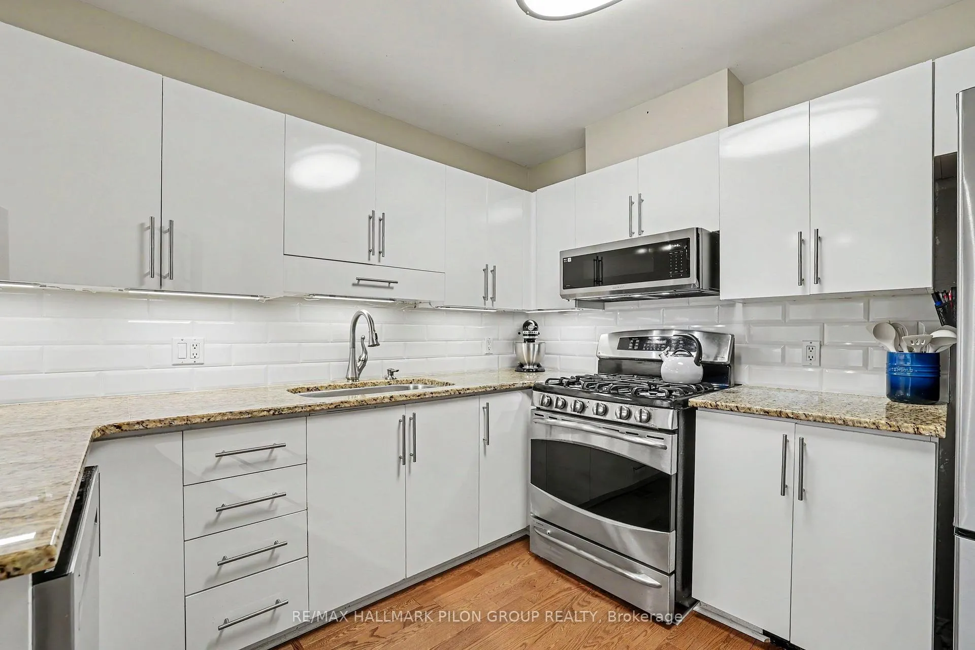 Photo 7 of 1075 Marchant Drive, Ottawa, Avalon East — HOMEH