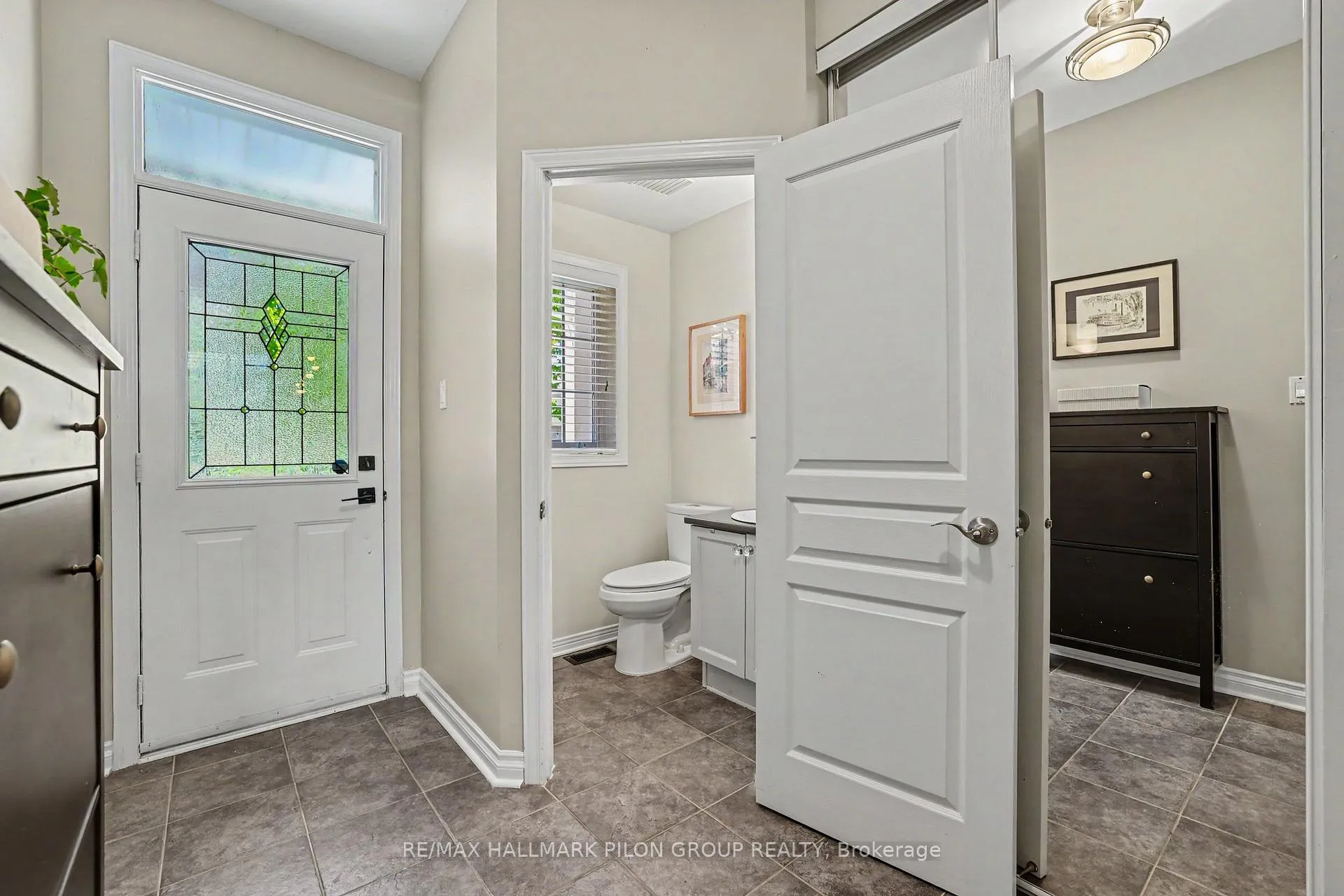 Photo 11 of 1075 Marchant Drive, Ottawa, Avalon East — HOMEH