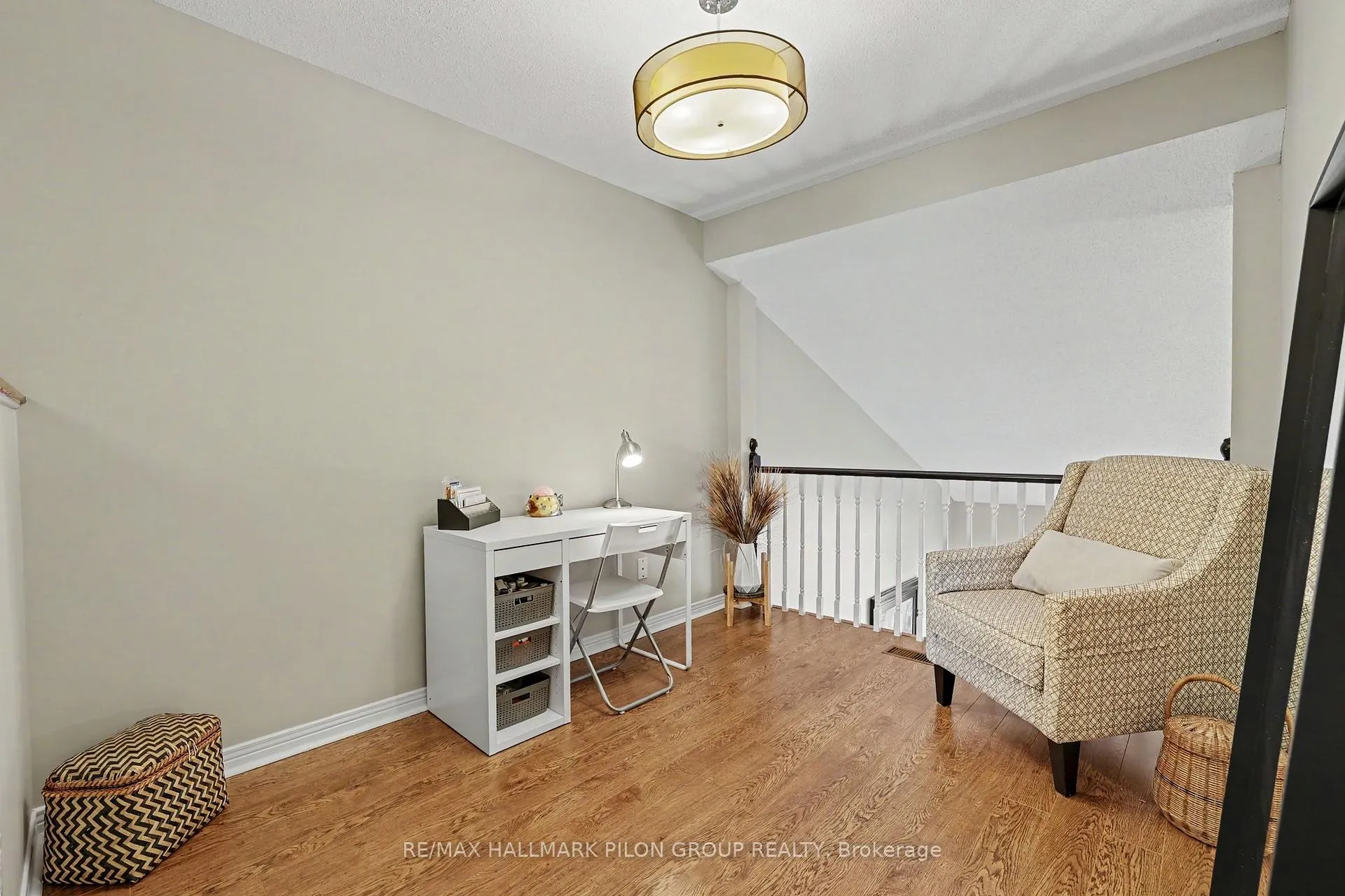 Photo 17 of 1075 Marchant Drive, Ottawa, Avalon East — HOMEH