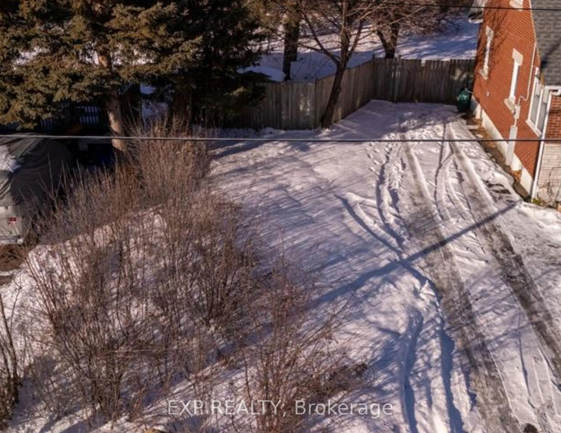 Photo 5 of 1333 Kitchener Avenue, Ottawa, Ellwood — HOMEH