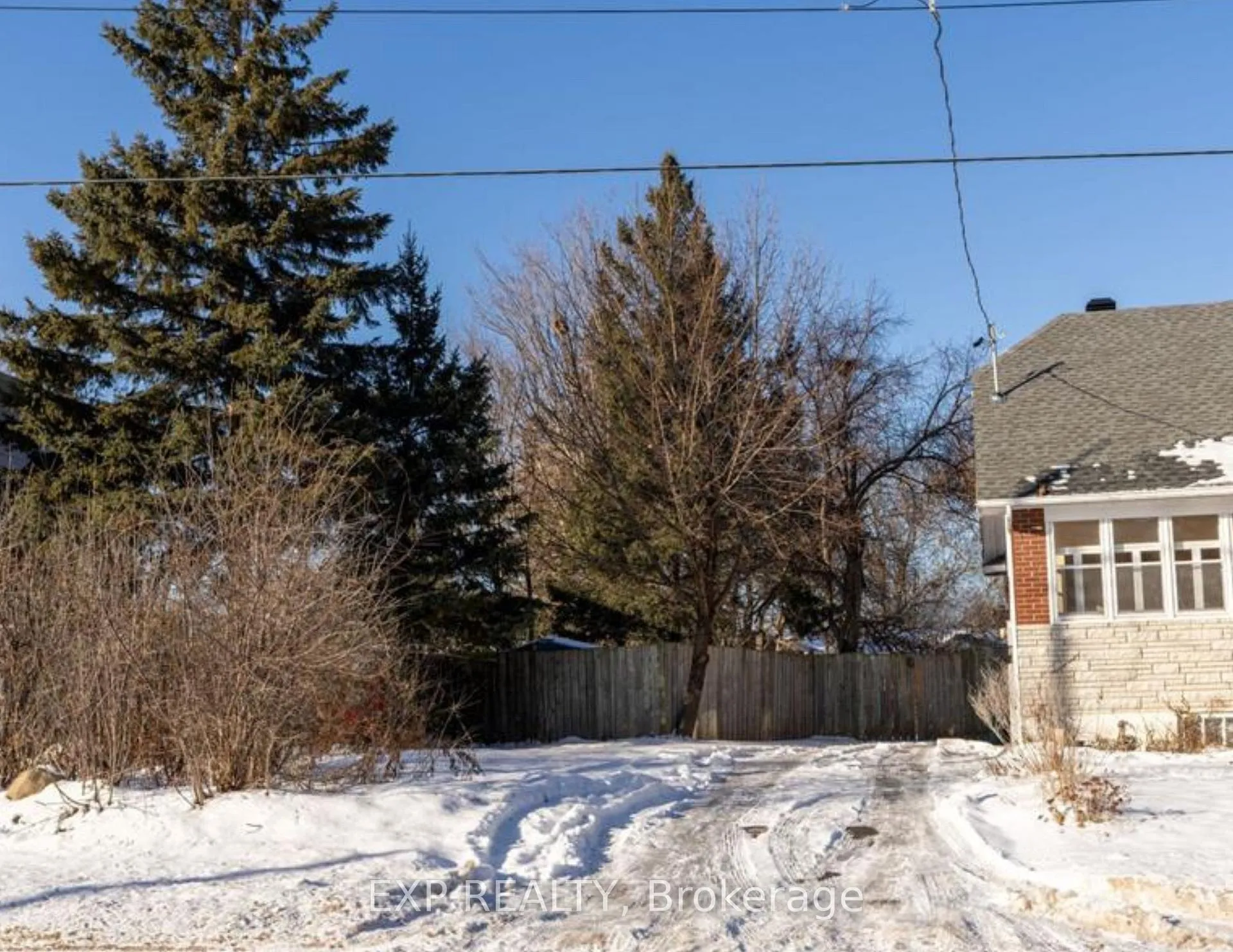 Photo 6 of 1333 Kitchener Avenue, Ottawa, Ellwood — HOMEH
