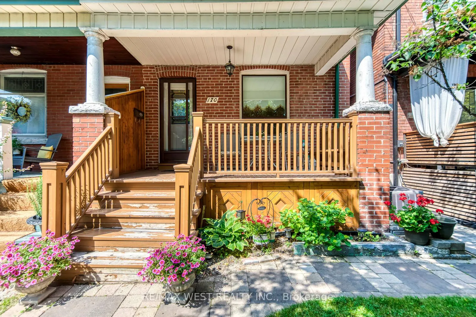 Photo 4 of 170 Pacific Avenue, Toronto, High Park North — HOMEH