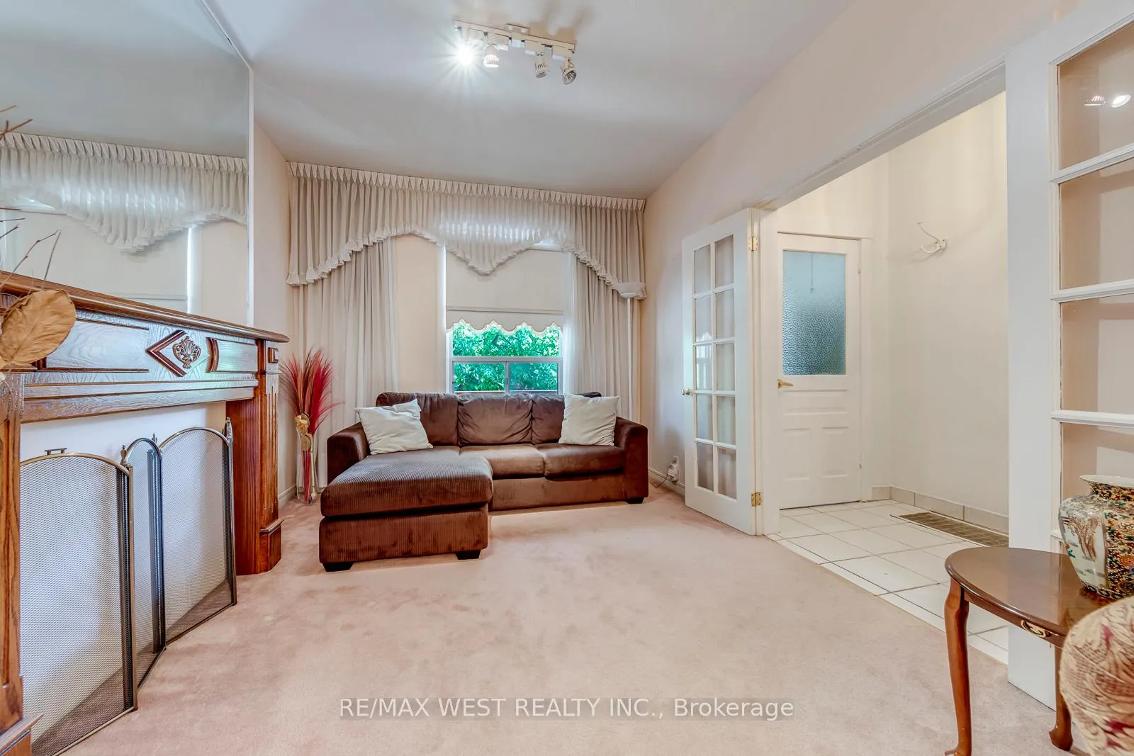 Photo 9 of 170 Pacific Avenue, Toronto, High Park North — HOMEH