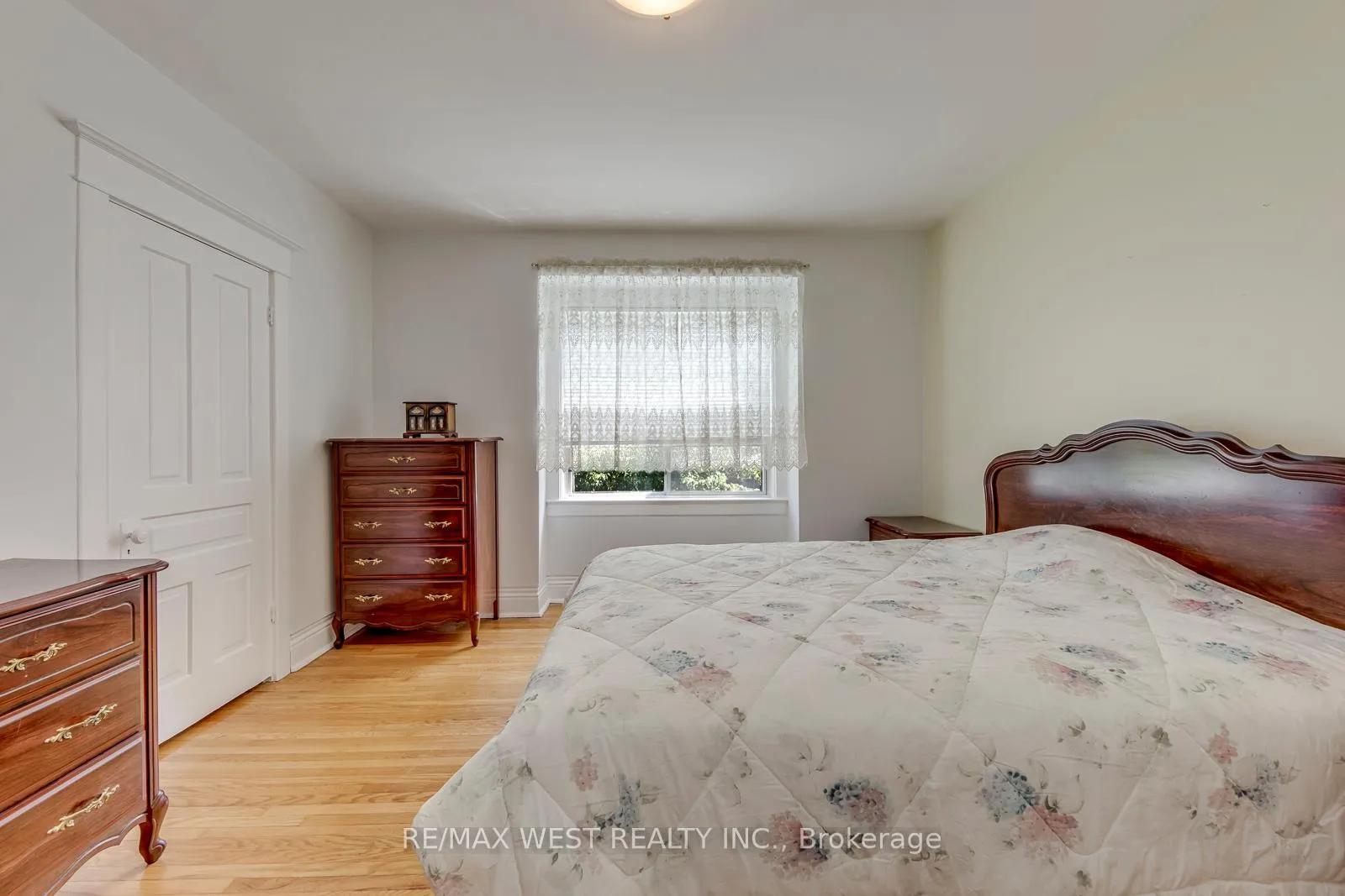 Photo 32 of 170 Pacific Avenue, Toronto, High Park North — HOMEH