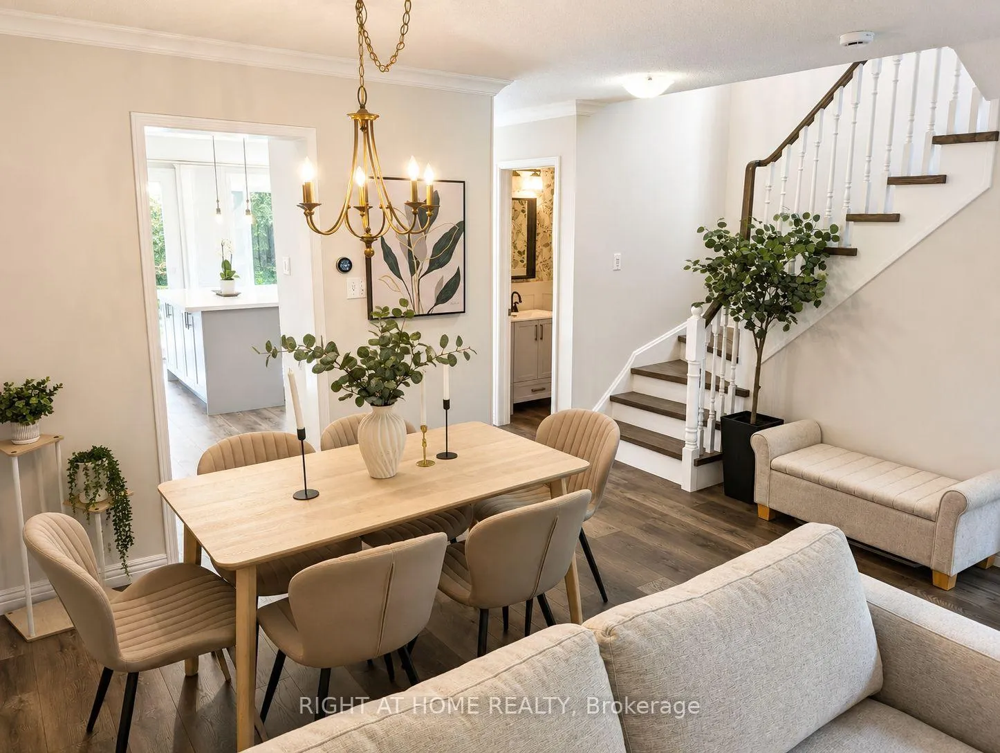 Photo 10 of 267 Pinnacle Trail, Aurora, Bayview Wellington — HOMEH