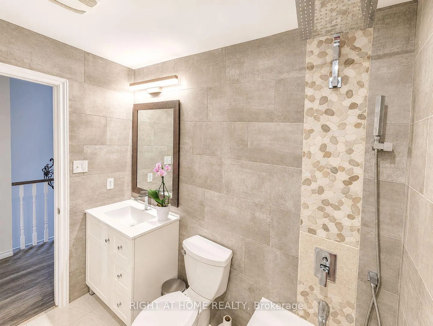 Photo 22 of 267 Pinnacle Trail, Aurora, Bayview Wellington — HOMEH