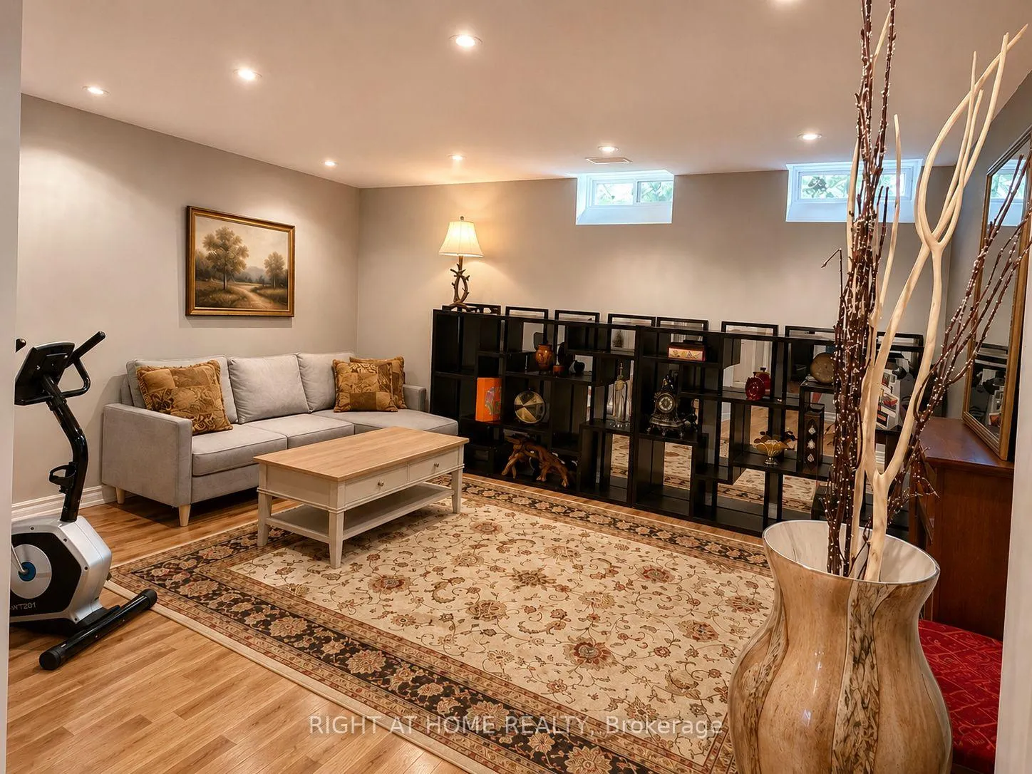 Photo 28 of 267 Pinnacle Trail, Aurora, Bayview Wellington — HOMEH
