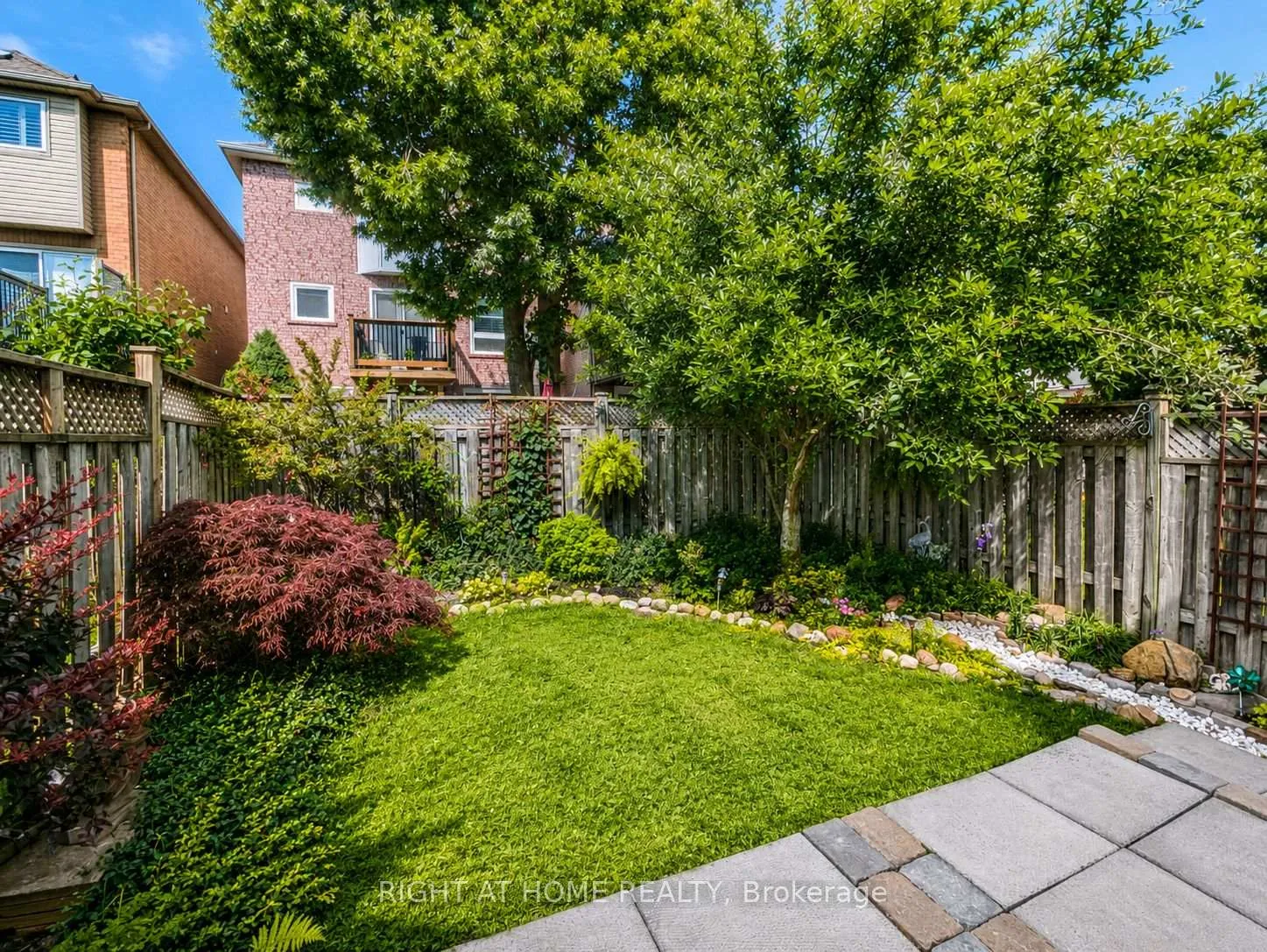 Photo 31 of 267 Pinnacle Trail, Aurora, Bayview Wellington — HOMEH