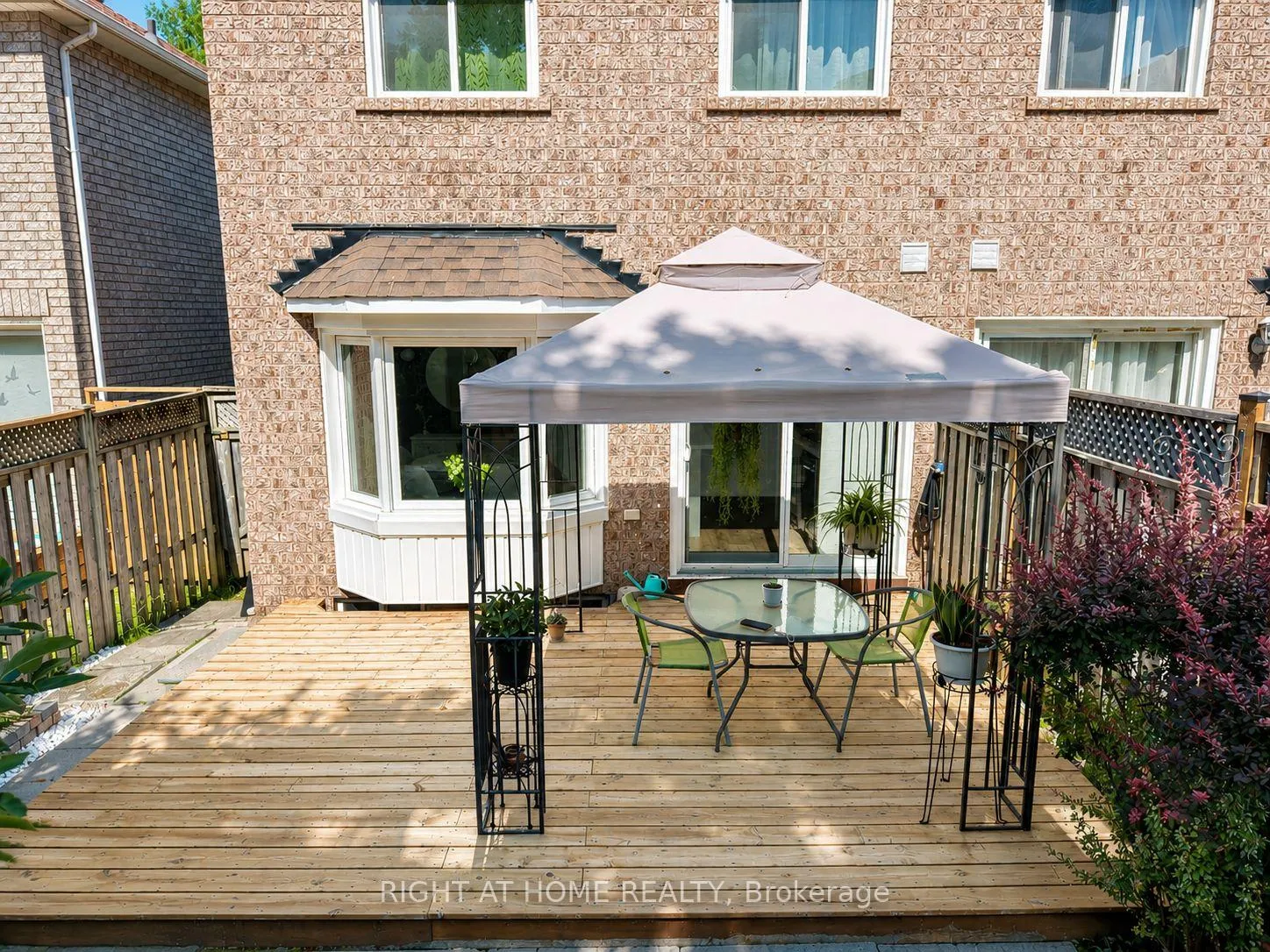 Photo 33 of 267 Pinnacle Trail, Aurora, Bayview Wellington — HOMEH