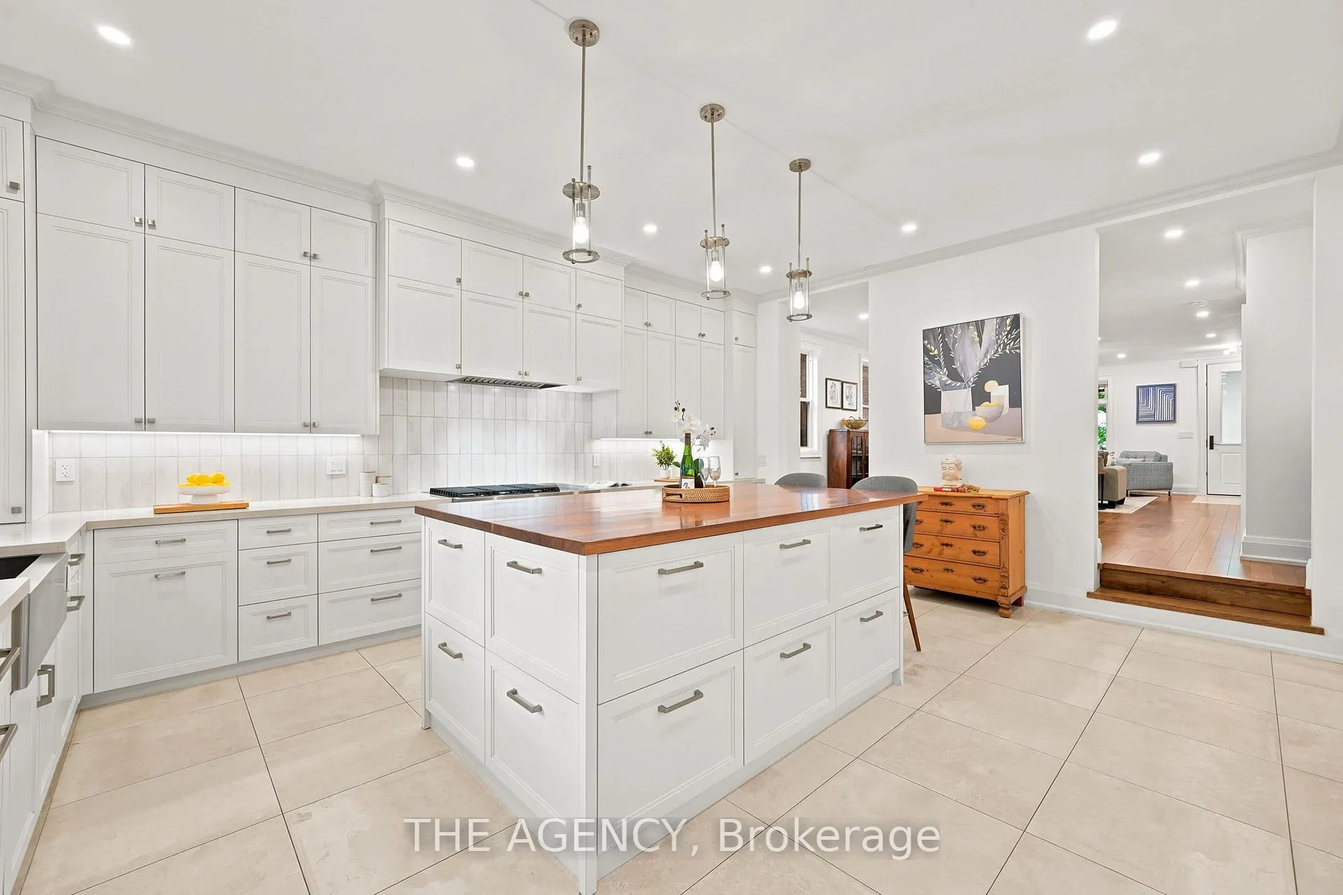 Photo 10 of 418 Soudan Avenue, Toronto, Mount Pleasant East — HOMEH
