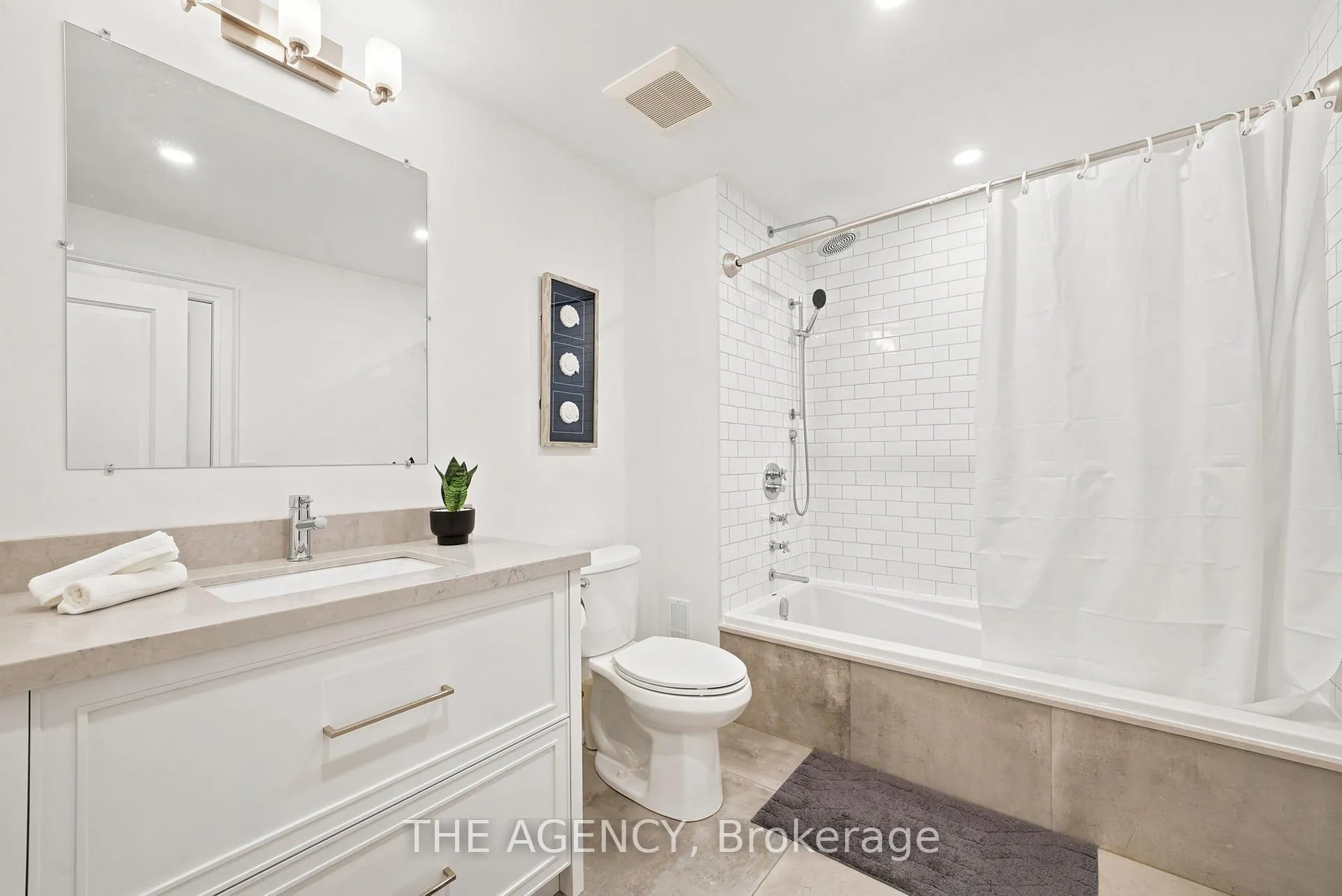 Photo 23 of 418 Soudan Avenue, Toronto, Mount Pleasant East — HOMEH