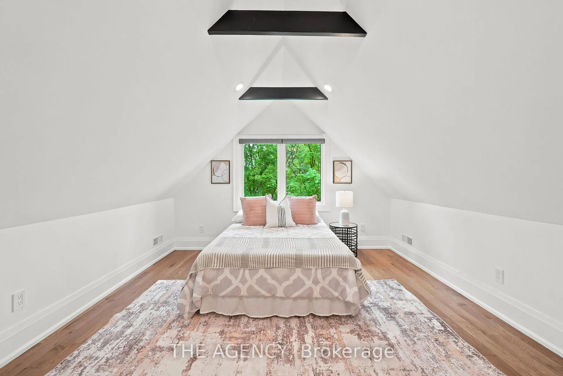 Photo 24 of 418 Soudan Avenue, Toronto, Mount Pleasant East — HOMEH