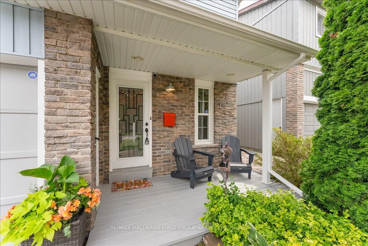 Photo 2 of 1751 Foleyet Crescent, Pickering, Liverpool — HOMEH