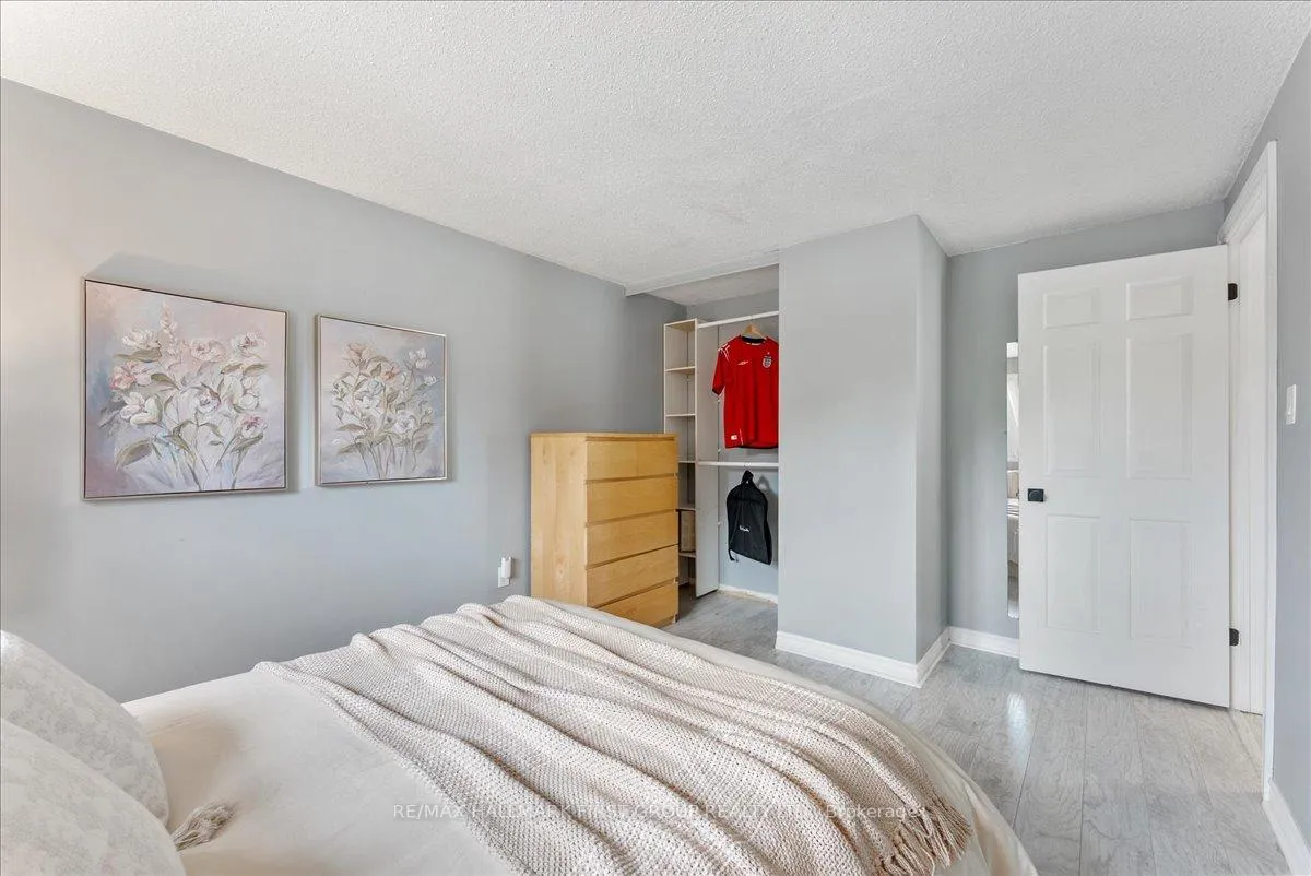 Photo 21 of 1751 Foleyet Crescent, Pickering, Liverpool — HOMEH