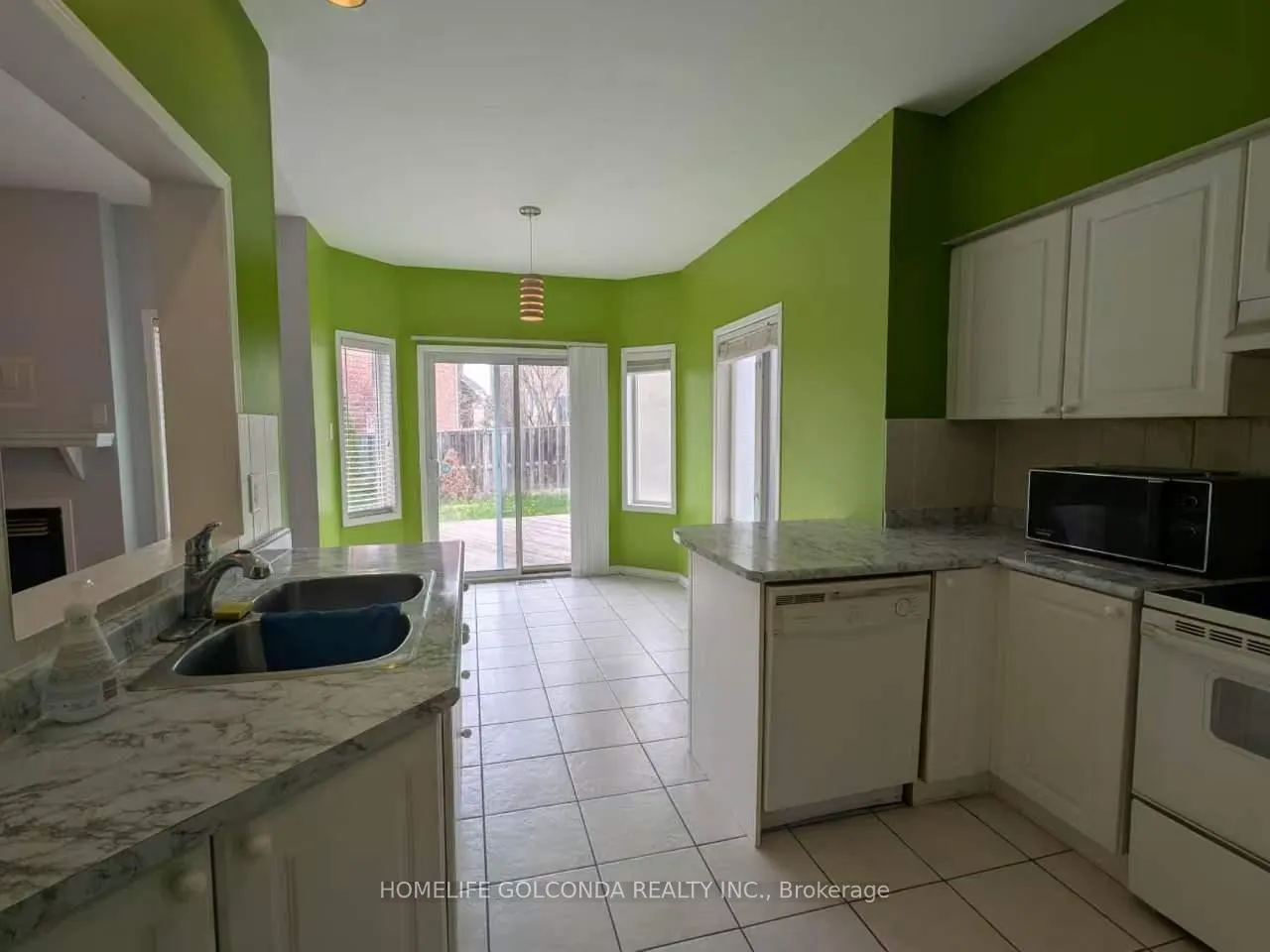 Photo 4 of 56 Elmrill Road, Markham, Berczy — HOMEH