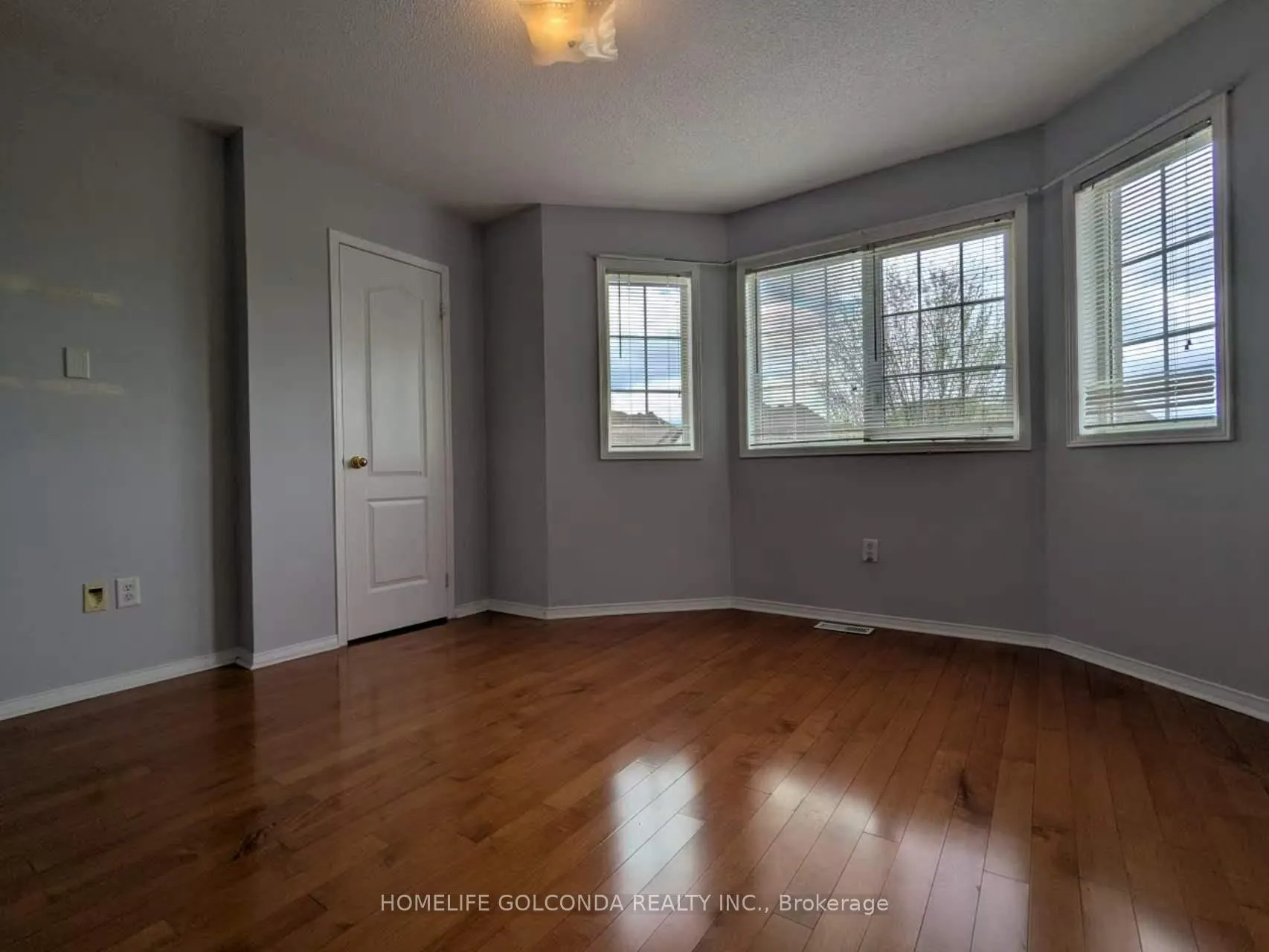 Photo 11 of 56 Elmrill Road, Markham, Berczy — HOMEH