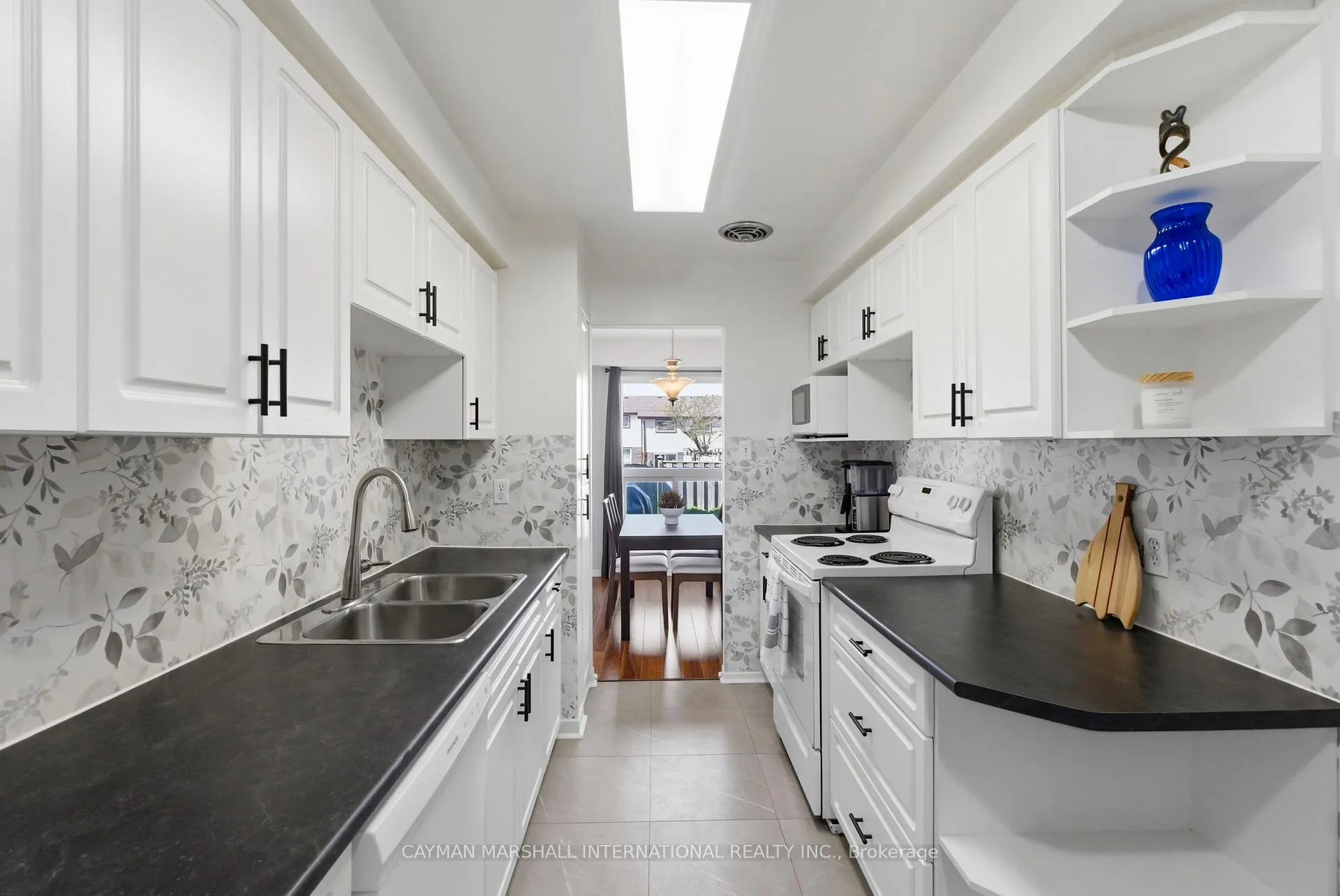 Photo 8 of 44 Jenkins Lane, Ajax, South East — HOMEH