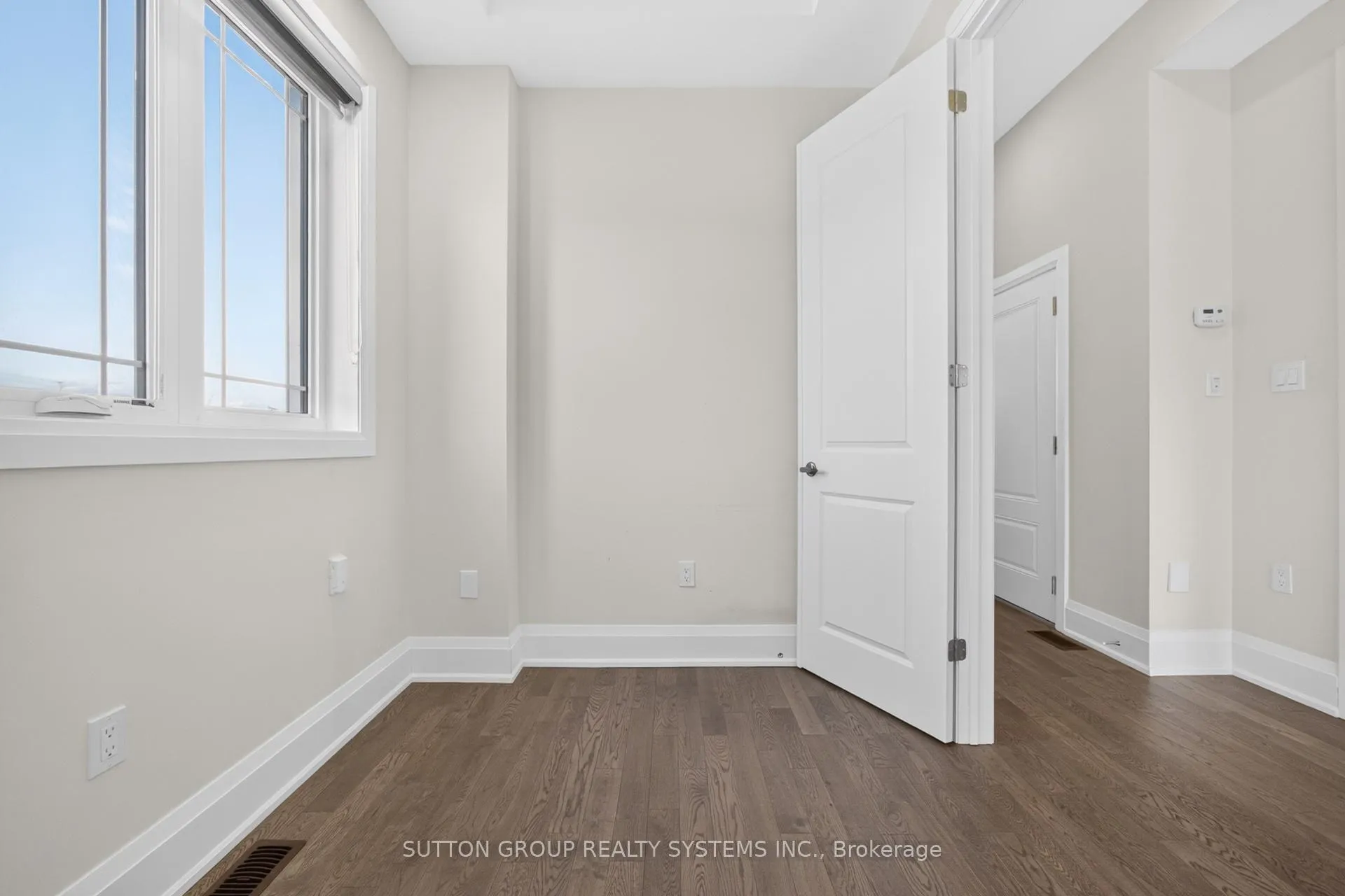 Photo 9 of 598 Kleinburg Summit Way, Vaughan, Kleinburg — HOMEH