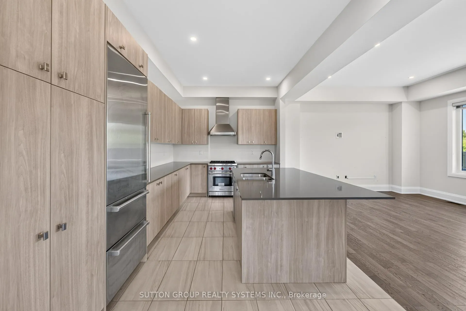 Photo 12 of 598 Kleinburg Summit Way, Vaughan, Kleinburg — HOMEH