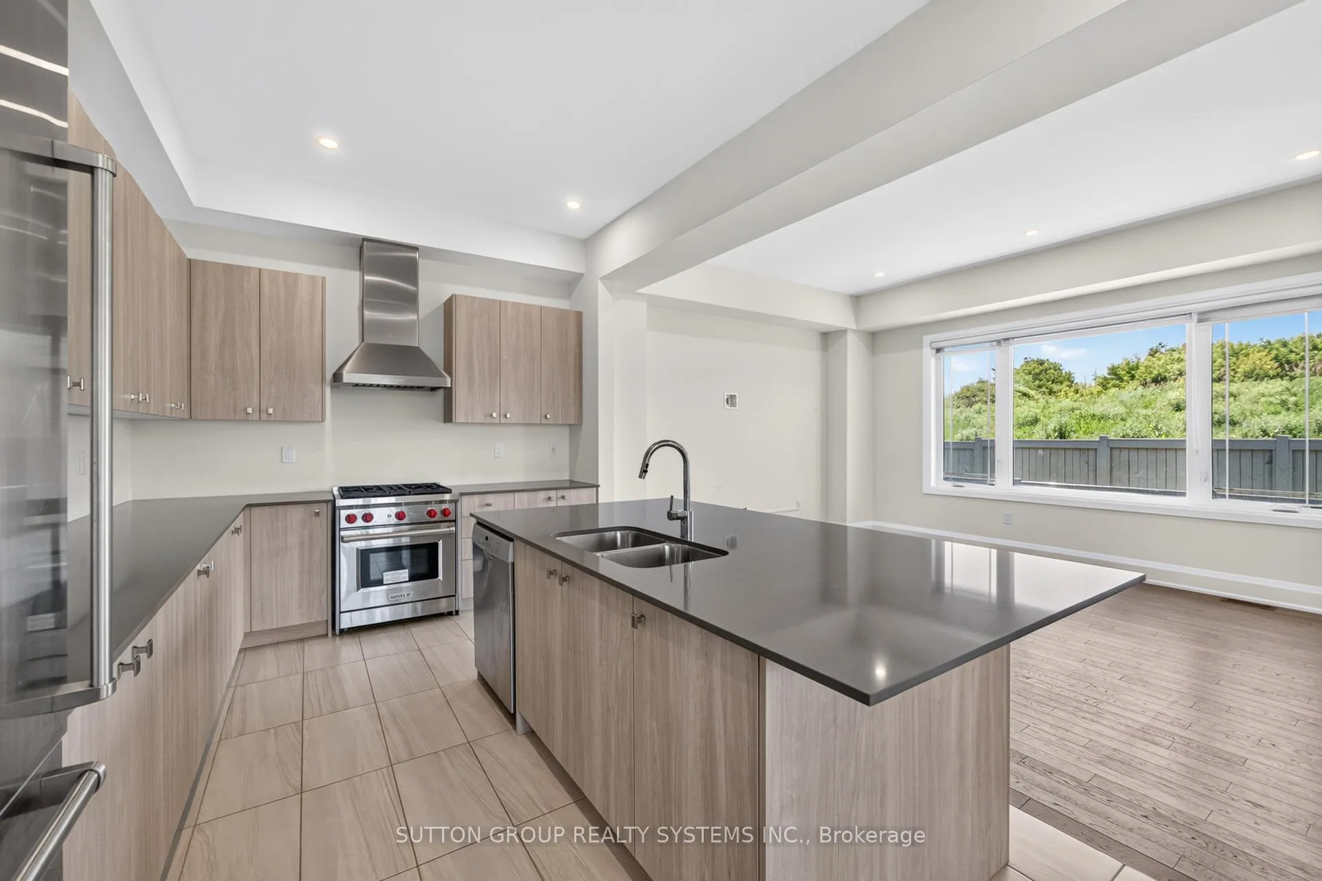 Photo 14 of 598 Kleinburg Summit Way, Vaughan, Kleinburg — HOMEH