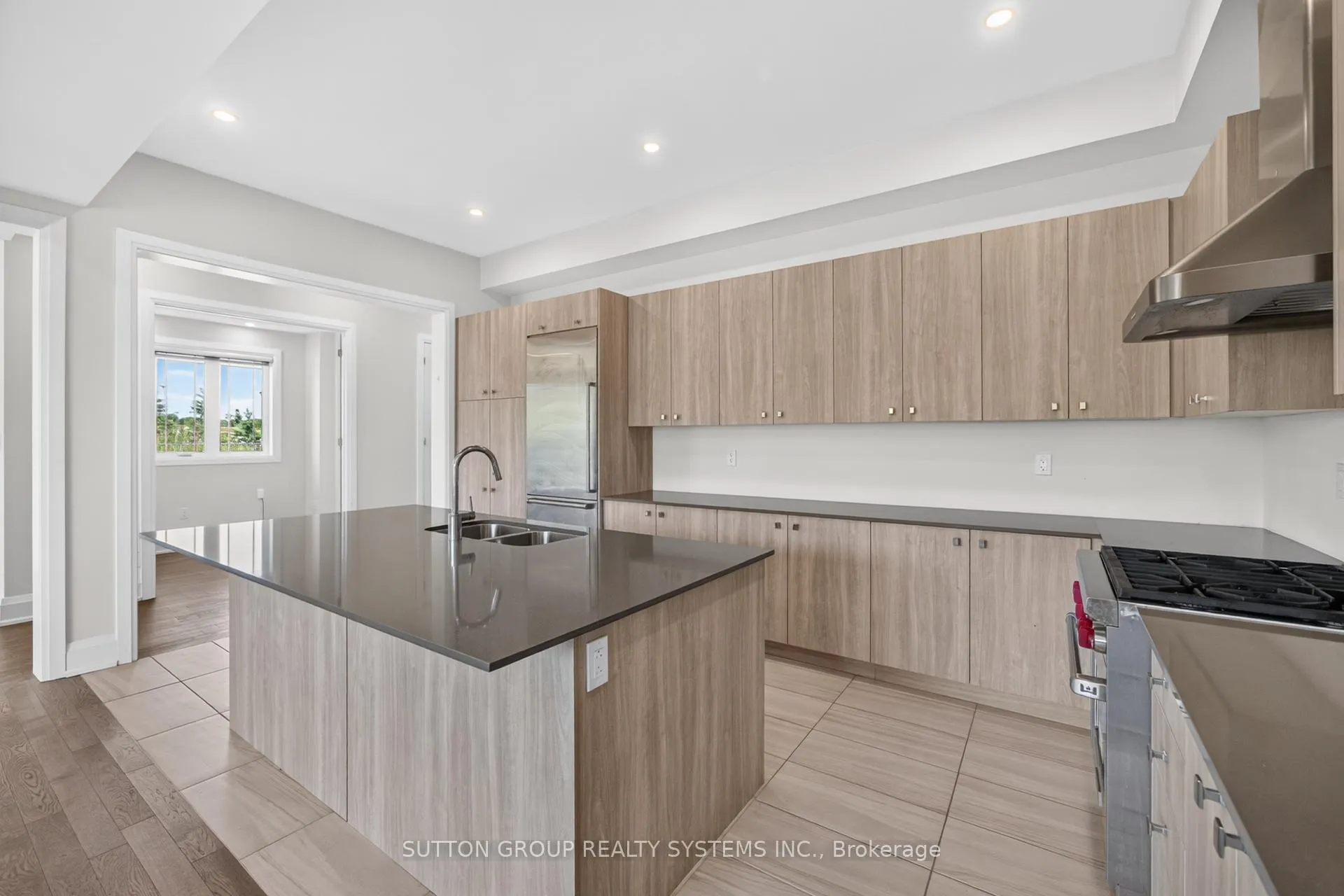 Photo 15 of 598 Kleinburg Summit Way, Vaughan, Kleinburg — HOMEH