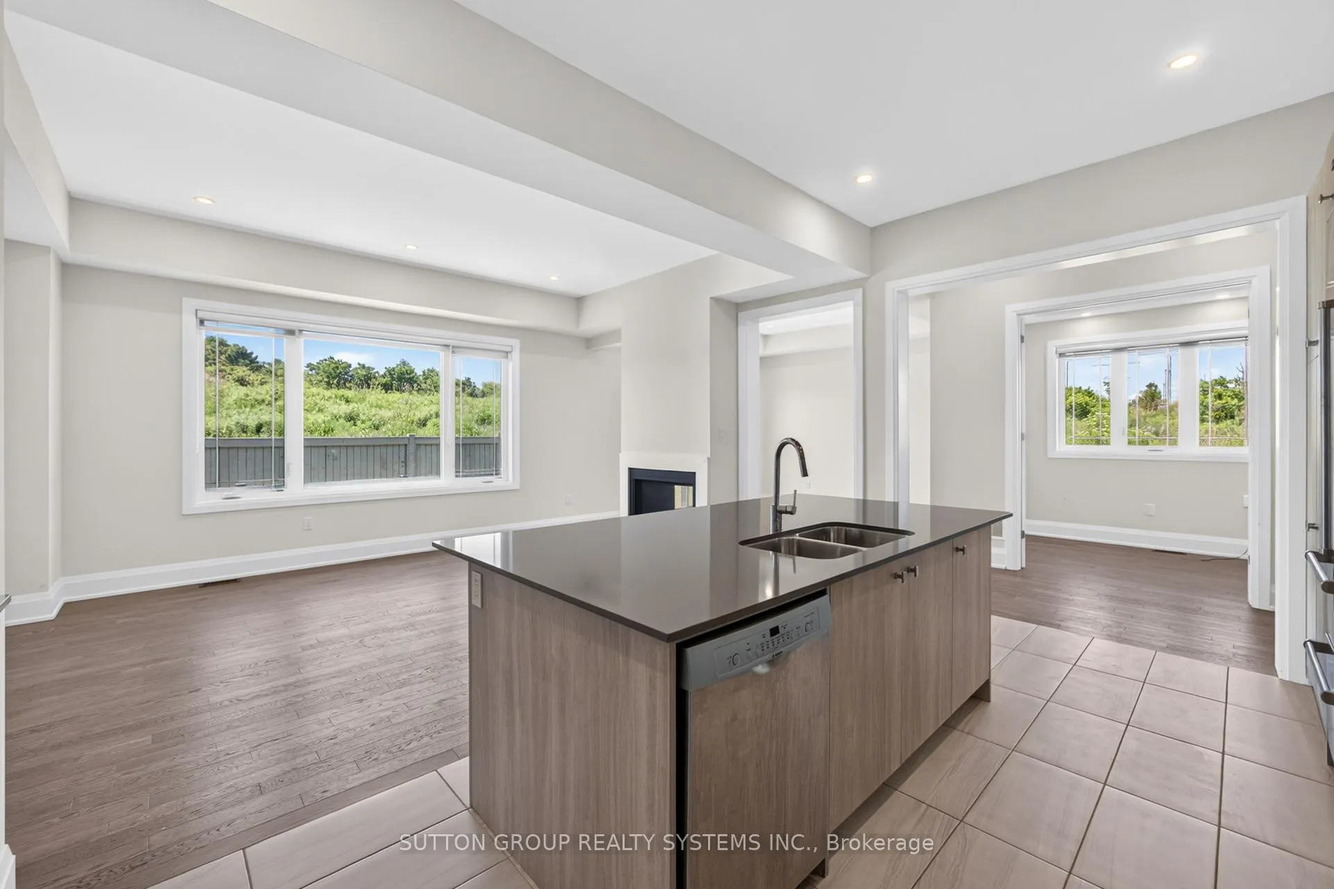 Photo 17 of 598 Kleinburg Summit Way, Vaughan, Kleinburg — HOMEH