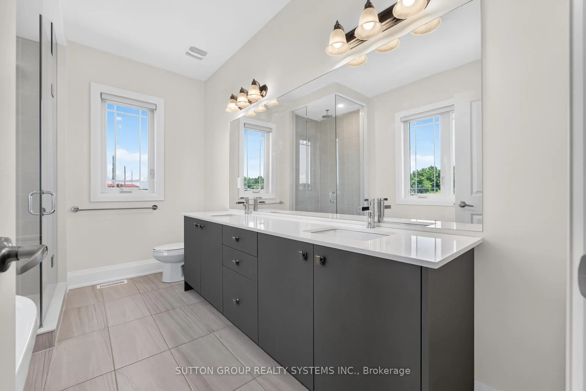 Photo 39 of 598 Kleinburg Summit Way, Vaughan, Kleinburg — HOMEH
