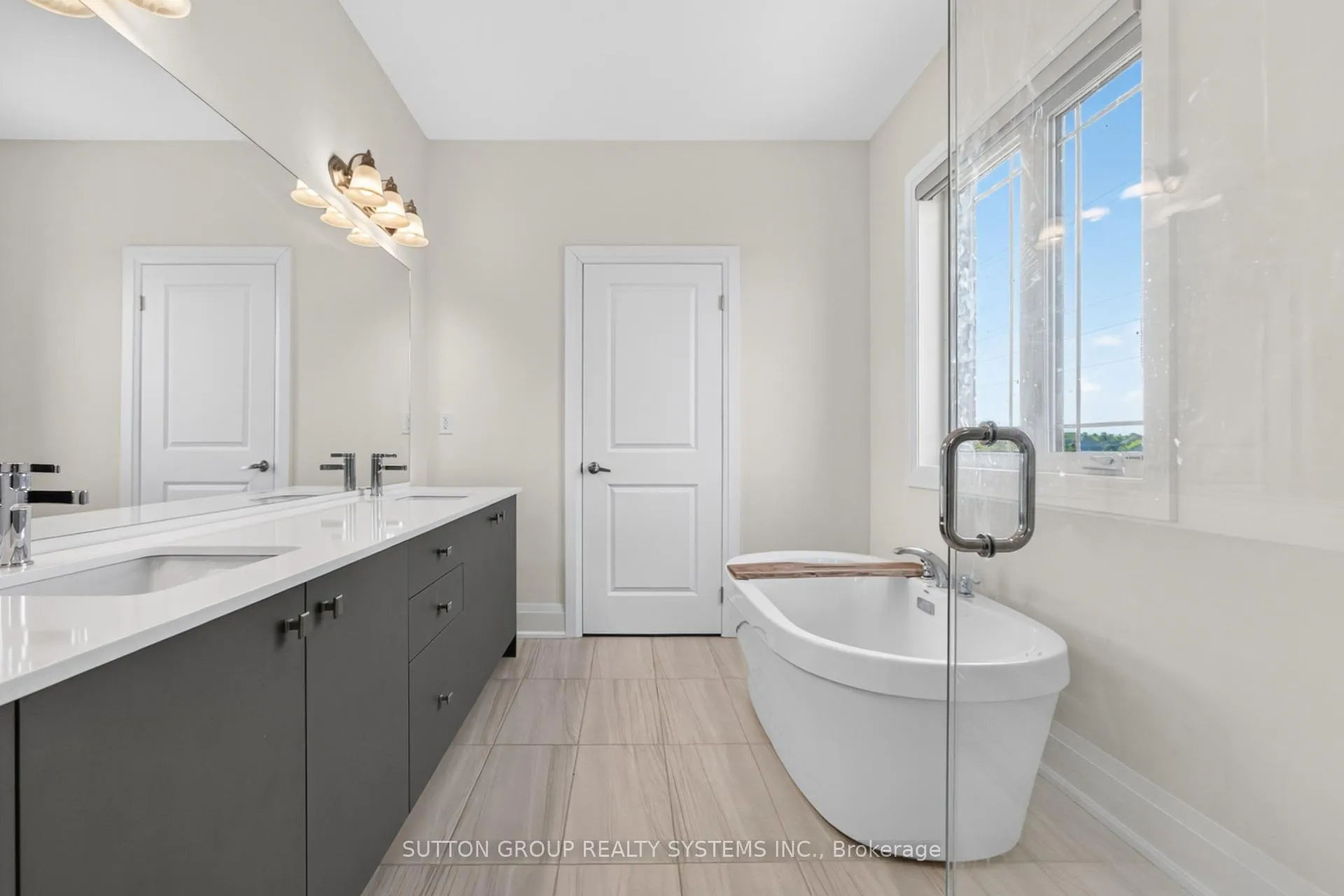 Photo 42 of 598 Kleinburg Summit Way, Vaughan, Kleinburg — HOMEH