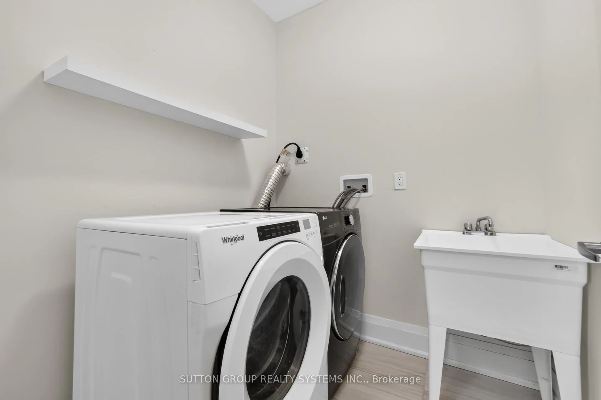 Photo 43 of 598 Kleinburg Summit Way, Vaughan, Kleinburg — HOMEH