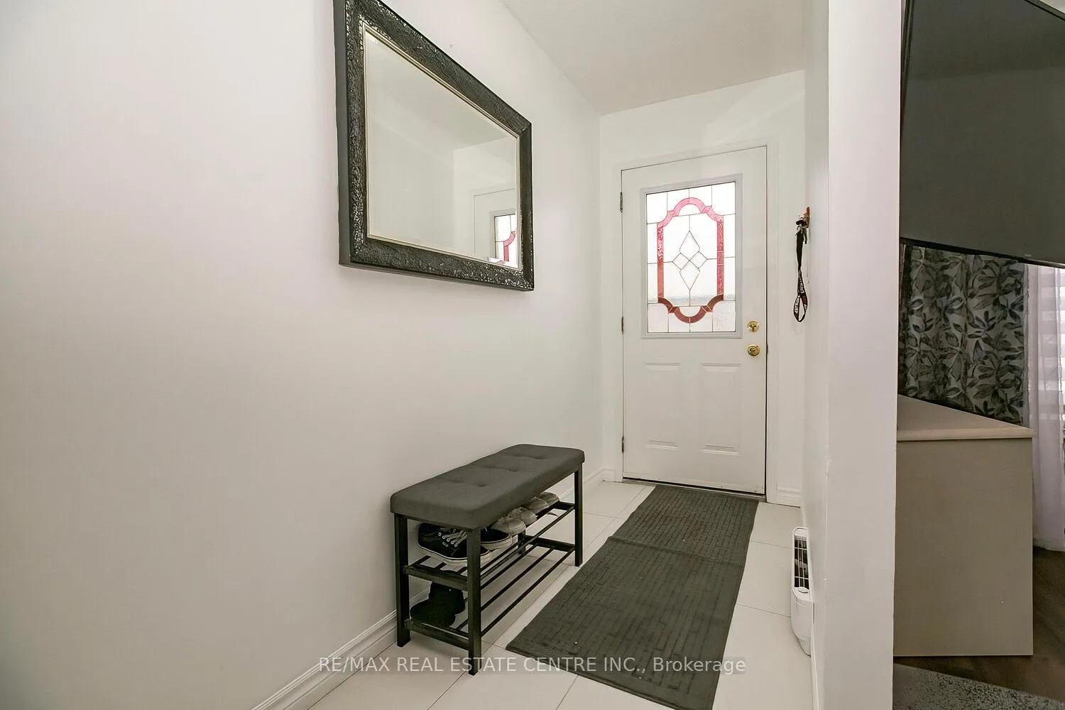 Photo 2 of Unit 27, 31 Parkview Drive, Orangeville — HOMEH
