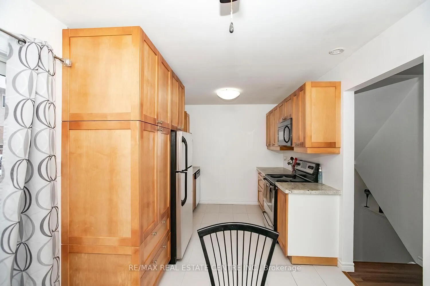 Photo 8 of Unit 27, 31 Parkview Drive, Orangeville — HOMEH